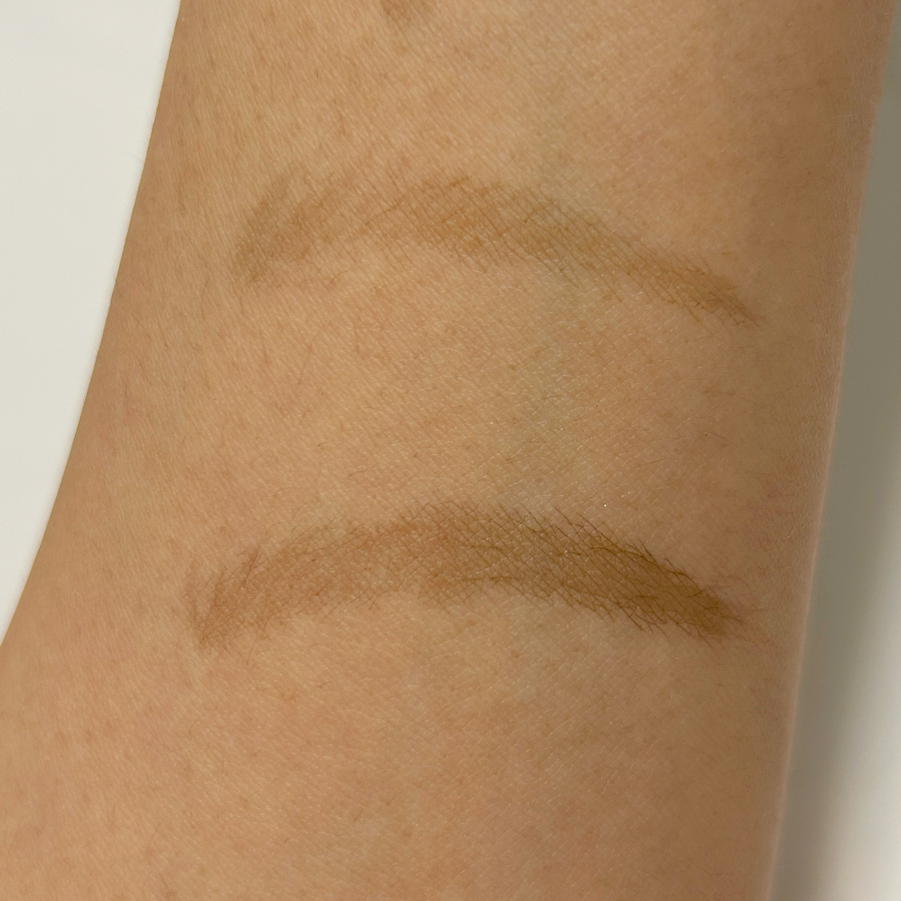 ベルベットアイブロウ/LUMIURGLAS/リキッドアイブロウを使ったクチコミ（3枚目）