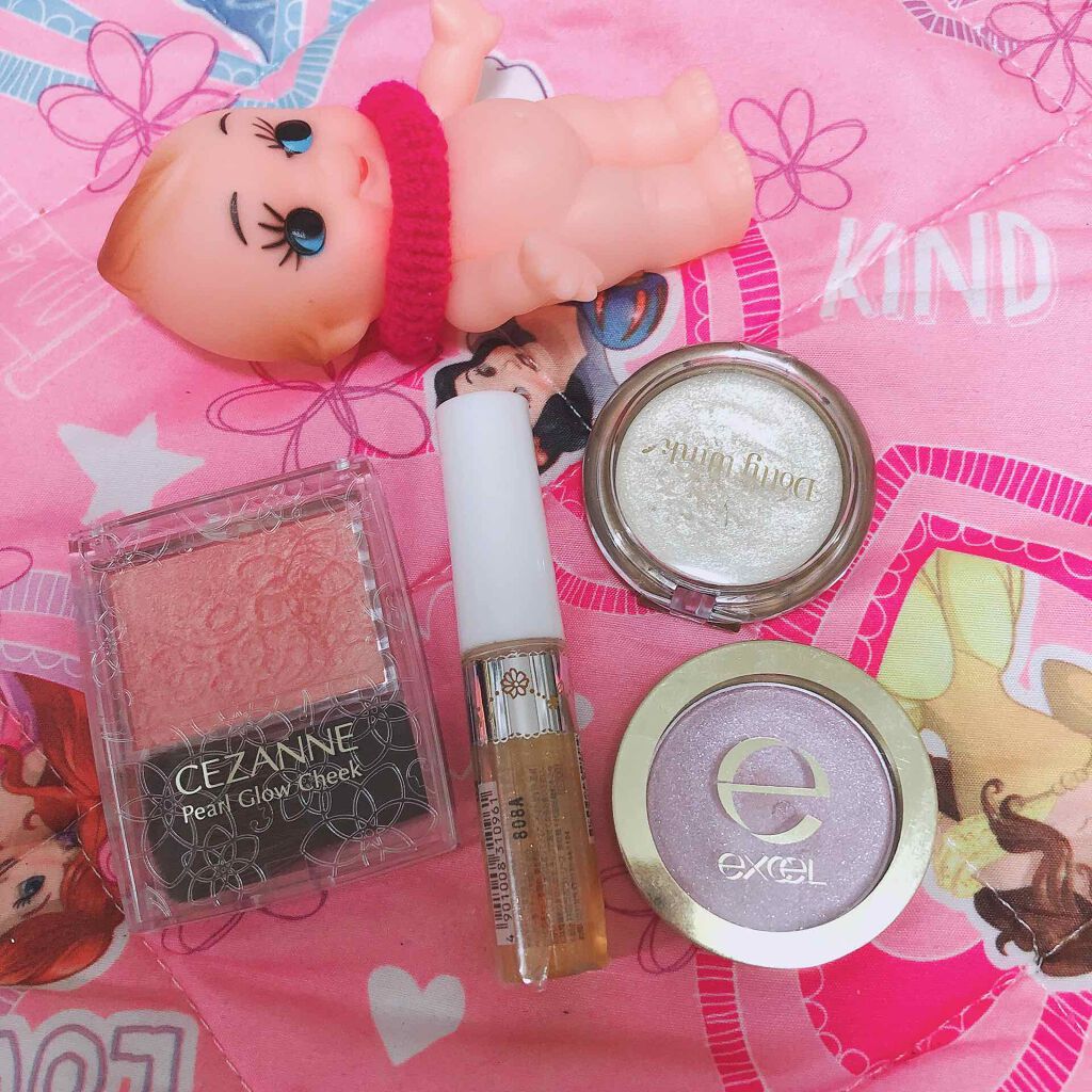 今日のメイク記録🐻
音楽付き動画🐒

アイメイクは、下ライン目尻から３分の２にラブライナーのブラウンをひいて、

目頭から３分の１にエチュードハウスのアイステックのピンクを、引きました🐥

アイシャドウは、ドーリーウィンク０１を、ベー