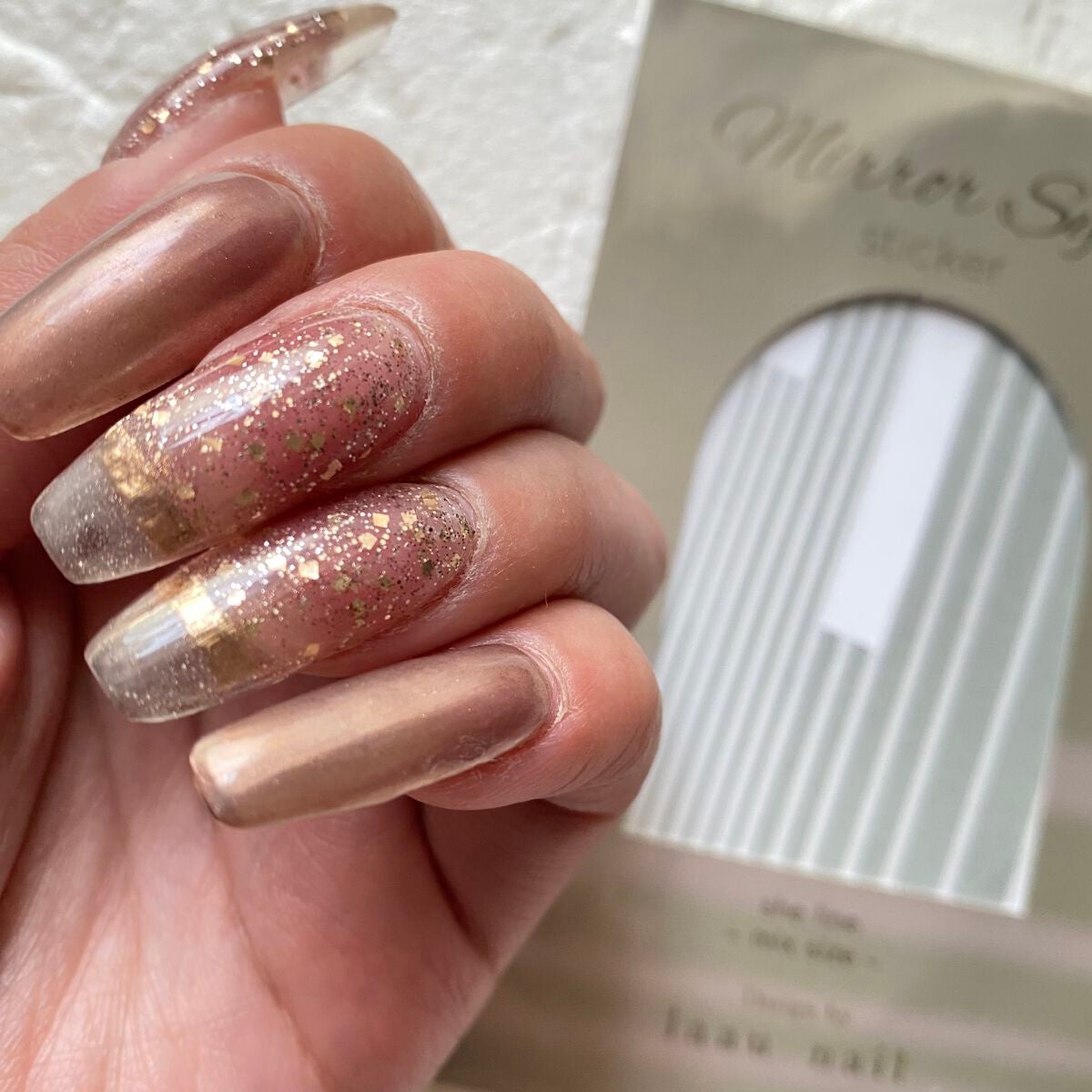 a❤︎フォロバ100% on LIPS 「❤︎おすすめシール❤︎laaunailのミラーシンク。セルフネ..」(2枚目)