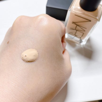 ライトリフレクティング ファンデーション/NARS/リキッドファンデーションを使ったクチコミ(2枚目)
