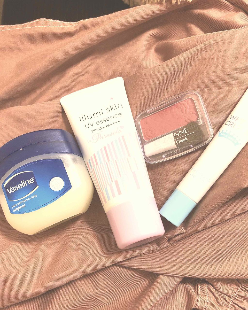 日本製ホワイトクリームＤ/DAISO/化粧下地を使ったクチコミ（2枚目）