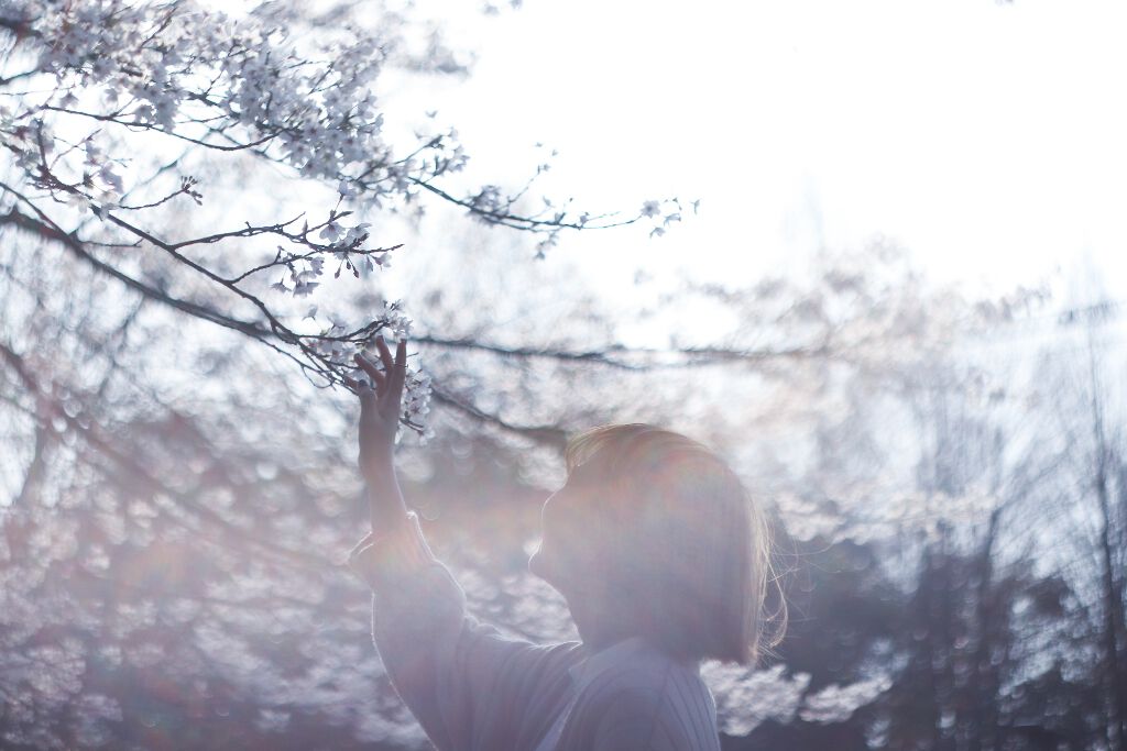 翠 on LIPS 「美容のために家に引きこもるよりも、たまにはひっそりと外に出て綺..」(1枚目)