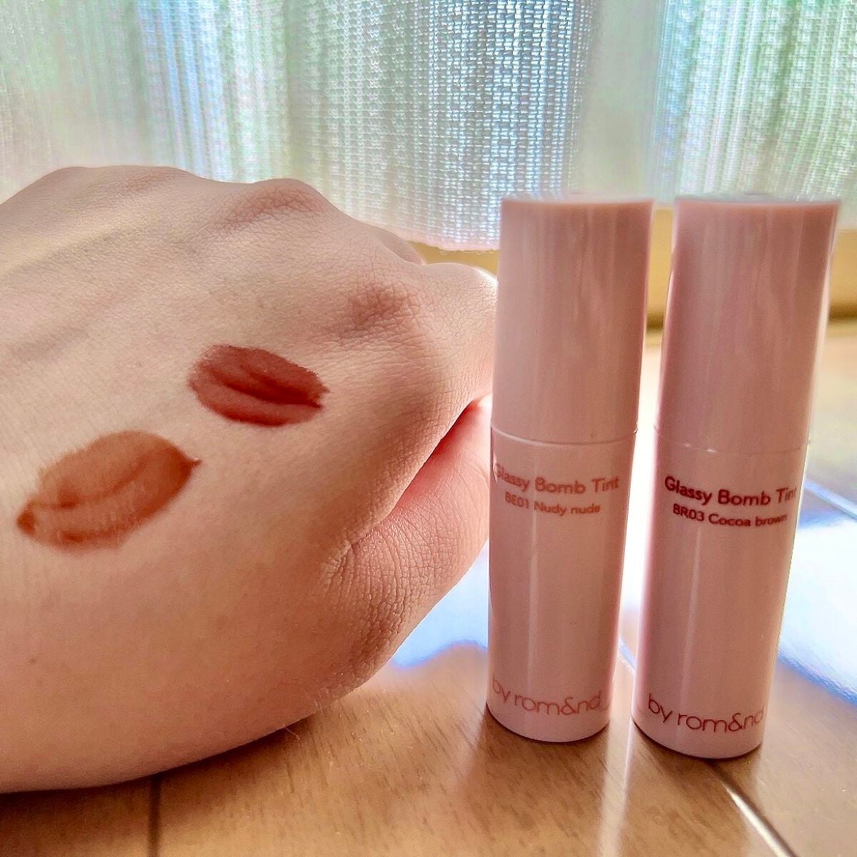 アンドバイロムアンド グラッシーボムティント/&nd by rom&nd/リップティントを使ったクチコミ(1枚目)
