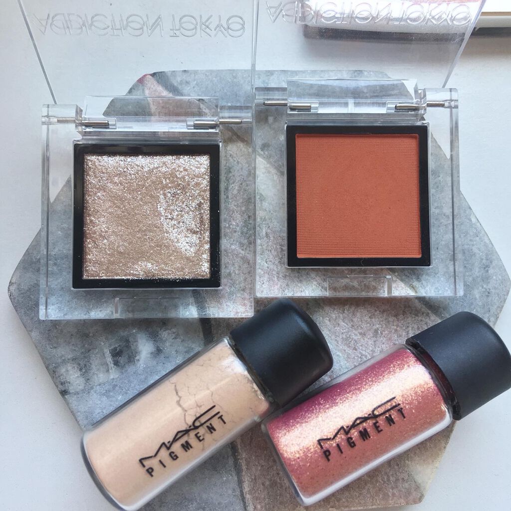 ピグメント ネイキッド(ミニ)/M・A・C/単色アイシャドウを使ったクチコミ（2枚目）