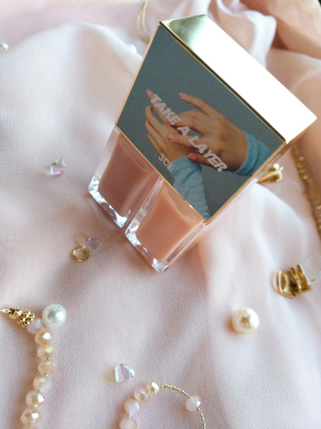 TAKE A LAYER LAYERING NAIL LACQUER /3CE/マニキュアを使ったクチコミ（3枚目）