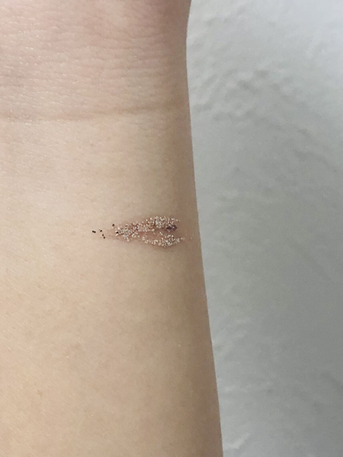 グリッター イルミネーションライナー R/CipiCipi/リキッドアイライナーを使ったクチコミ（3枚目）