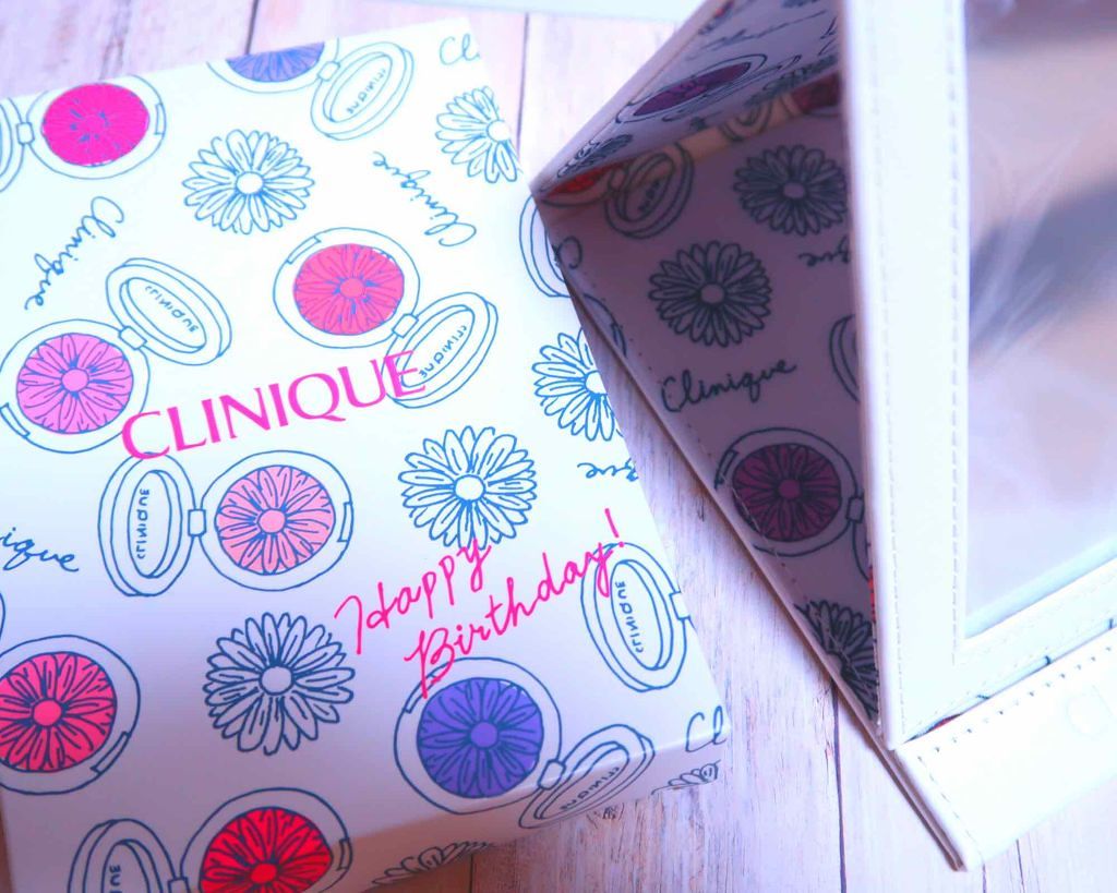 バースデーギフト 折りたたみミラー/CLINIQUE/その他化粧小物を使ったクチコミ(1枚目)