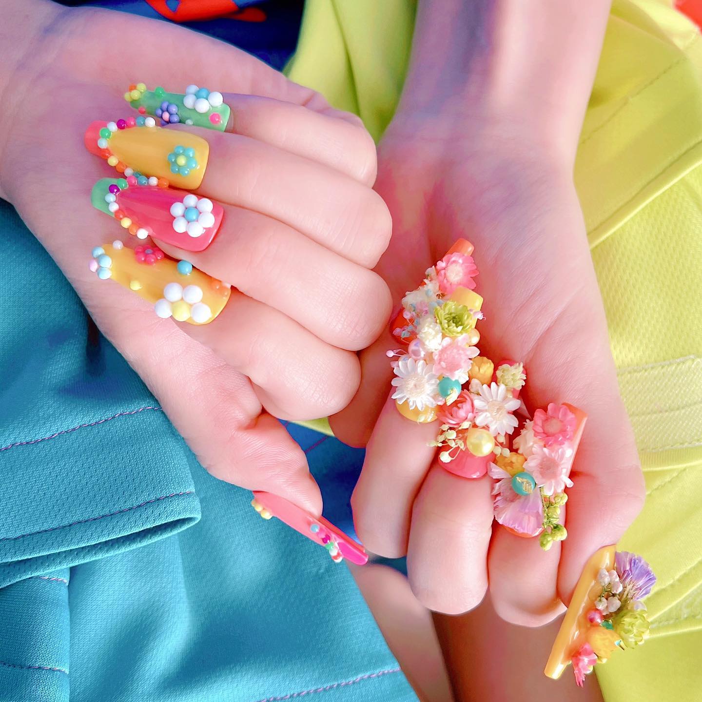 #フラワーネイルのネイルデザイン