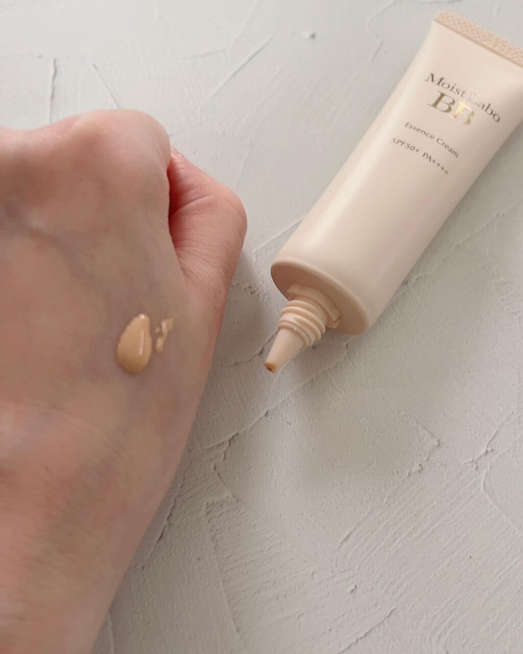 モイストラボ BBエッセンスクリーム/Moist Labo/BBクリームを使ったクチコミ(2枚目)