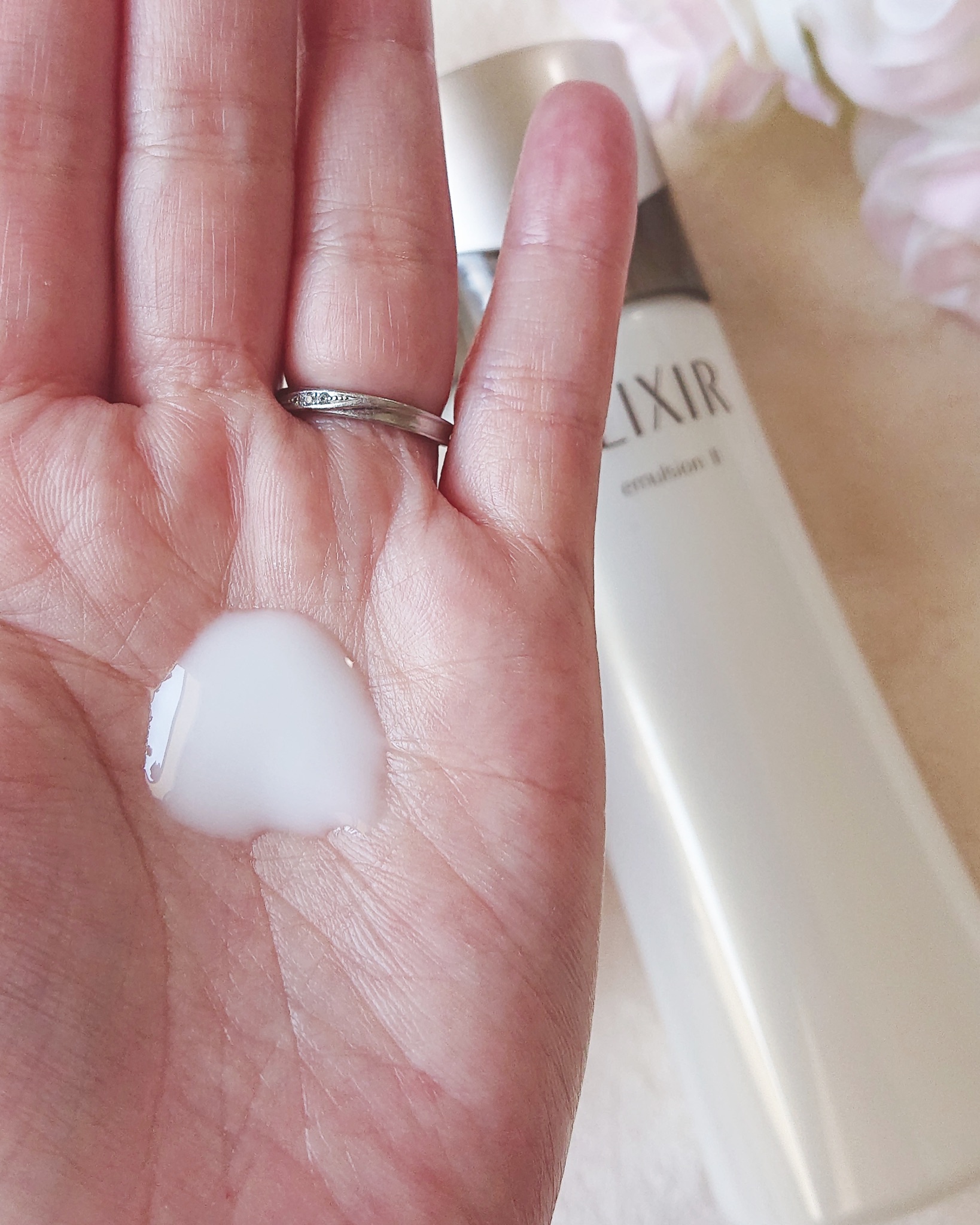 シュペリエルリフトモイスト エマルジョン TII/エリクシール/乳液を使ったクチコミ（2枚目）