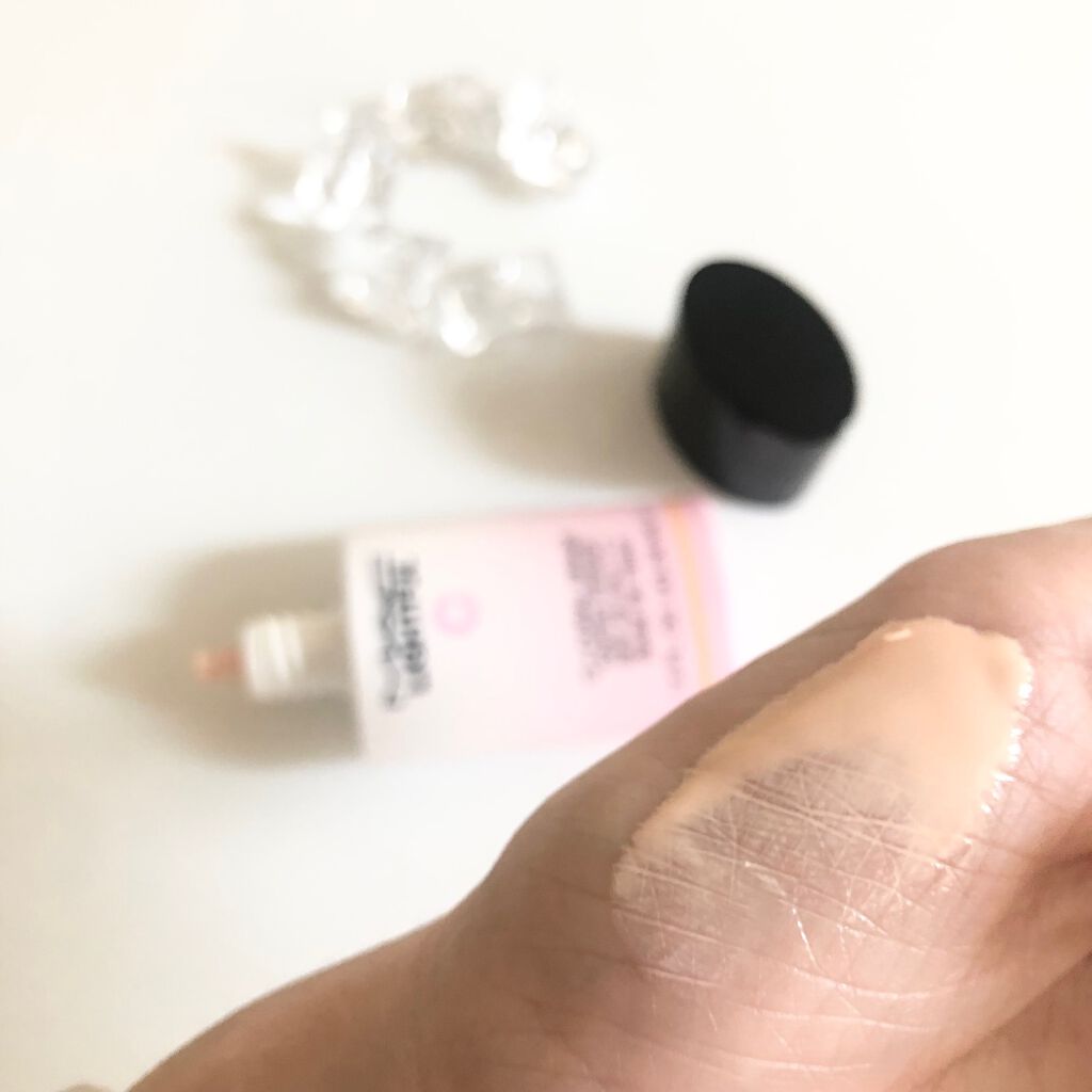 ライトフル C３ ナチュラル シルク パウダーファンデーション/M・A・C/パウダーファンデーションを使ったクチコミ（2枚目）