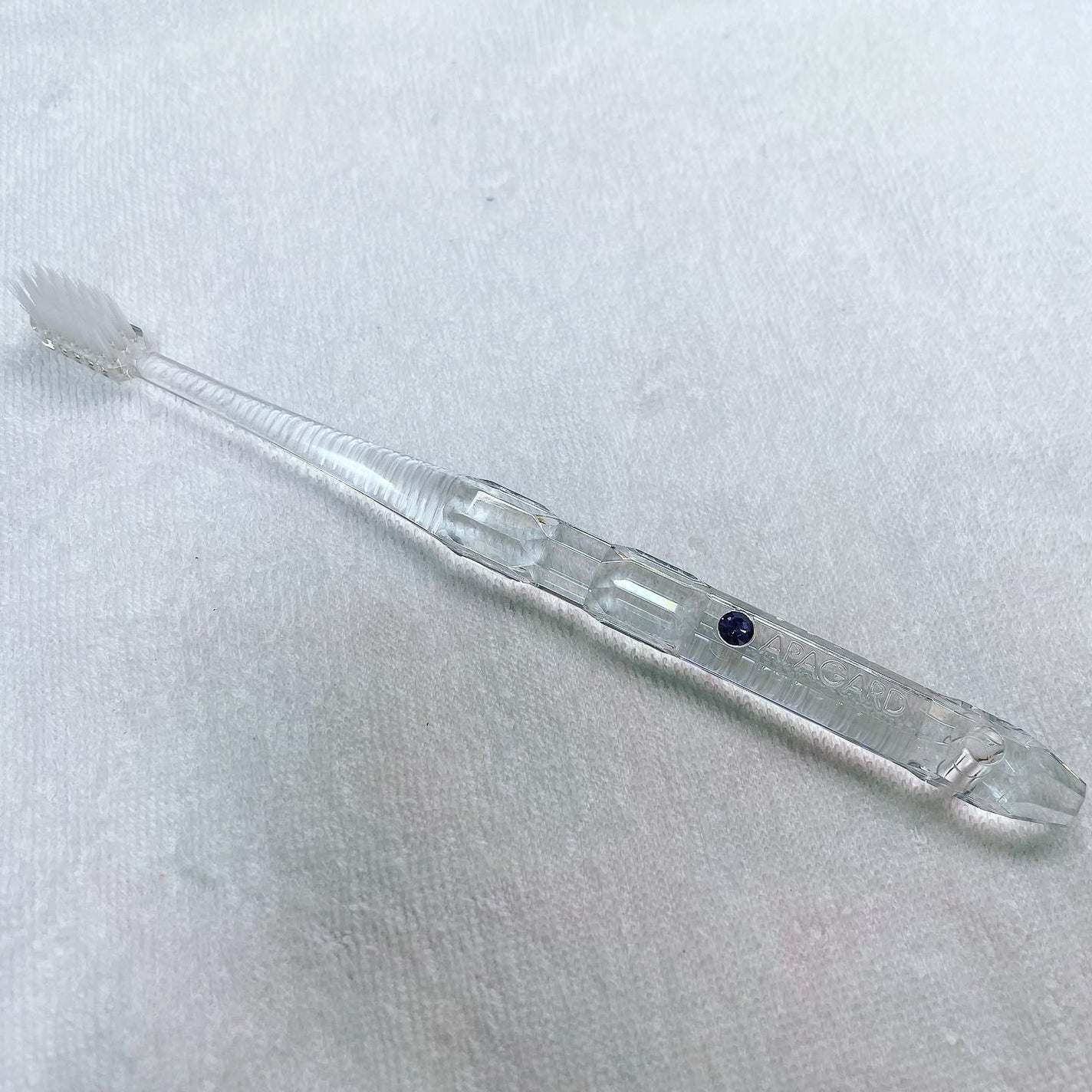 アパガードクリスタル歯ブラシ/アパガード/歯ブラシを使ったクチコミ(2枚目)