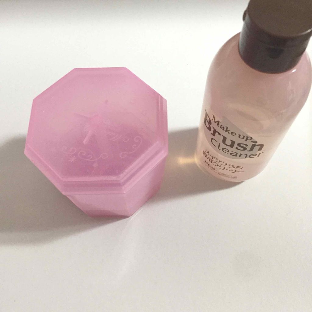 メイクブラシ専用クリーナー/DAISO/その他化粧小物を使ったクチコミ（1枚目）
