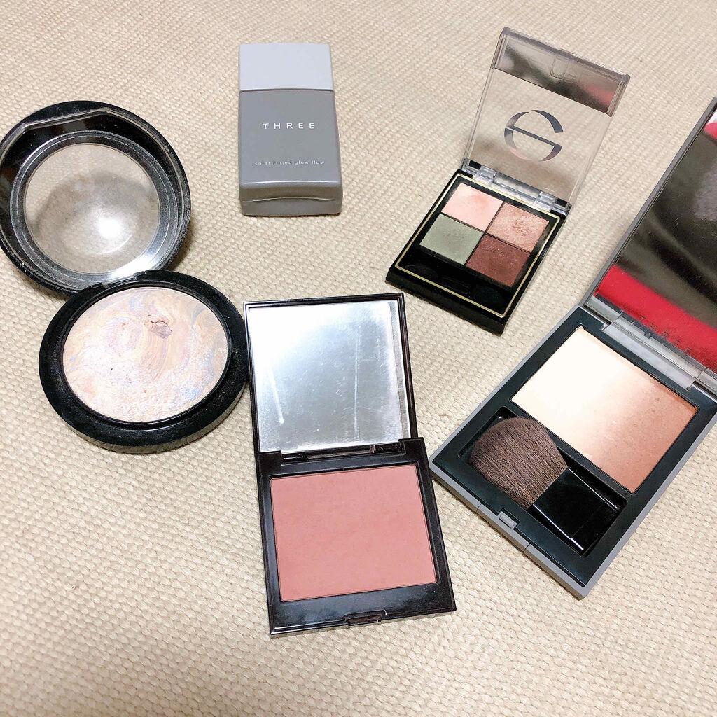 ソーラーティンティドグローフロー 01/THREE/リキッドファンデーションを使ったクチコミ（1枚目）