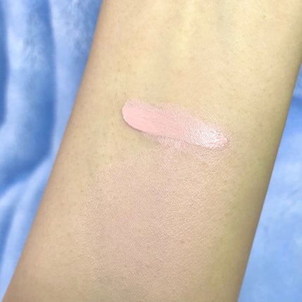 ピンクベージュ