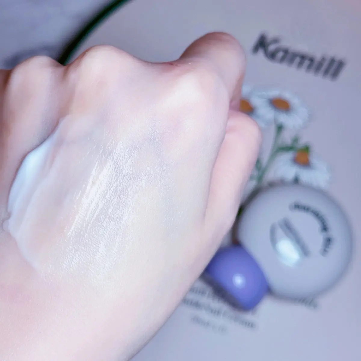 パフューマリー ハンド＆ネイルクリーム チャーミングフラート 50ml/カミール/ハンドクリームを使ったクチコミ（3枚目）