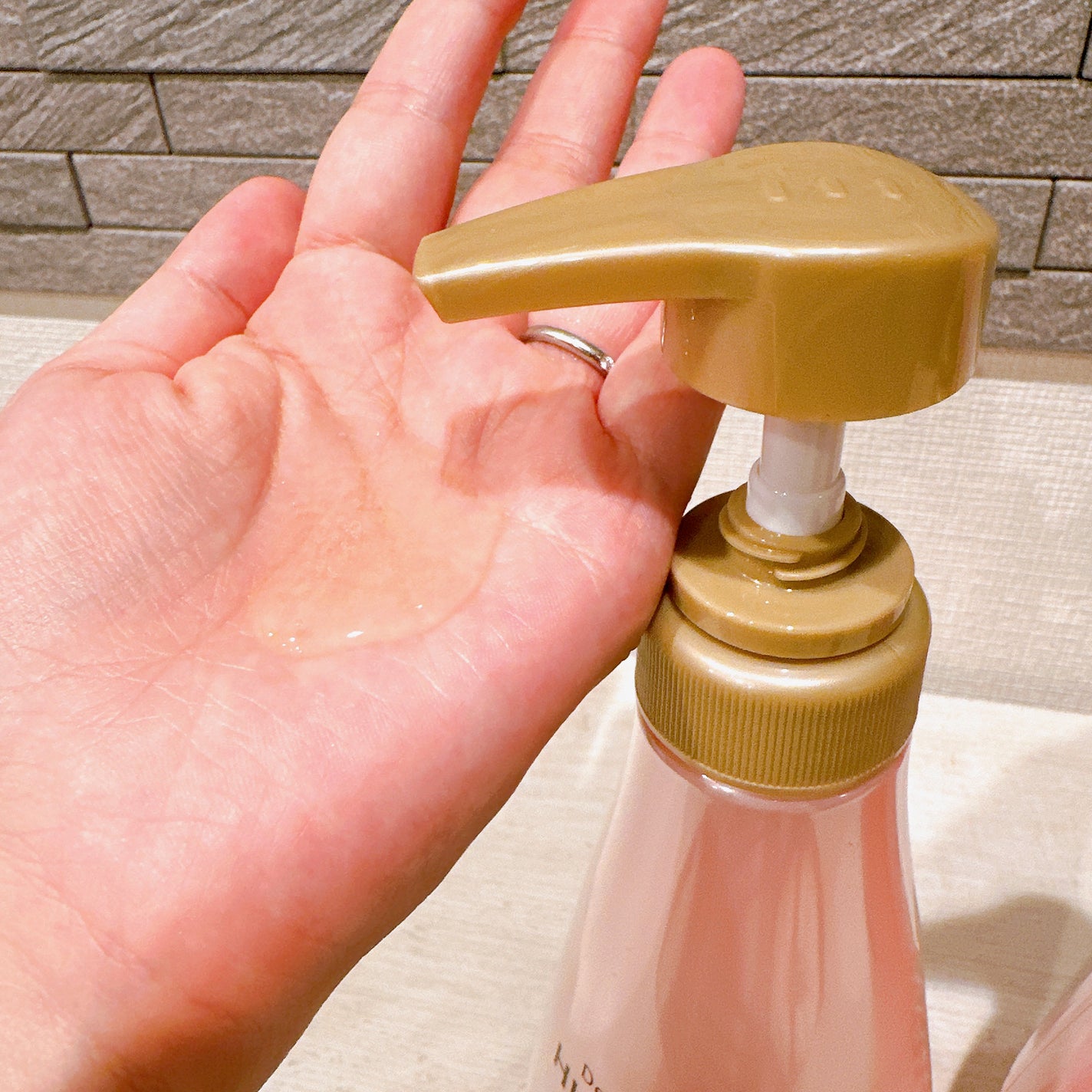 オイルインシャンプー/オイルインコンディショナー (グロス&リペア)/ディアボーテ/市販シャンプーを使ったクチコミ(3枚目)