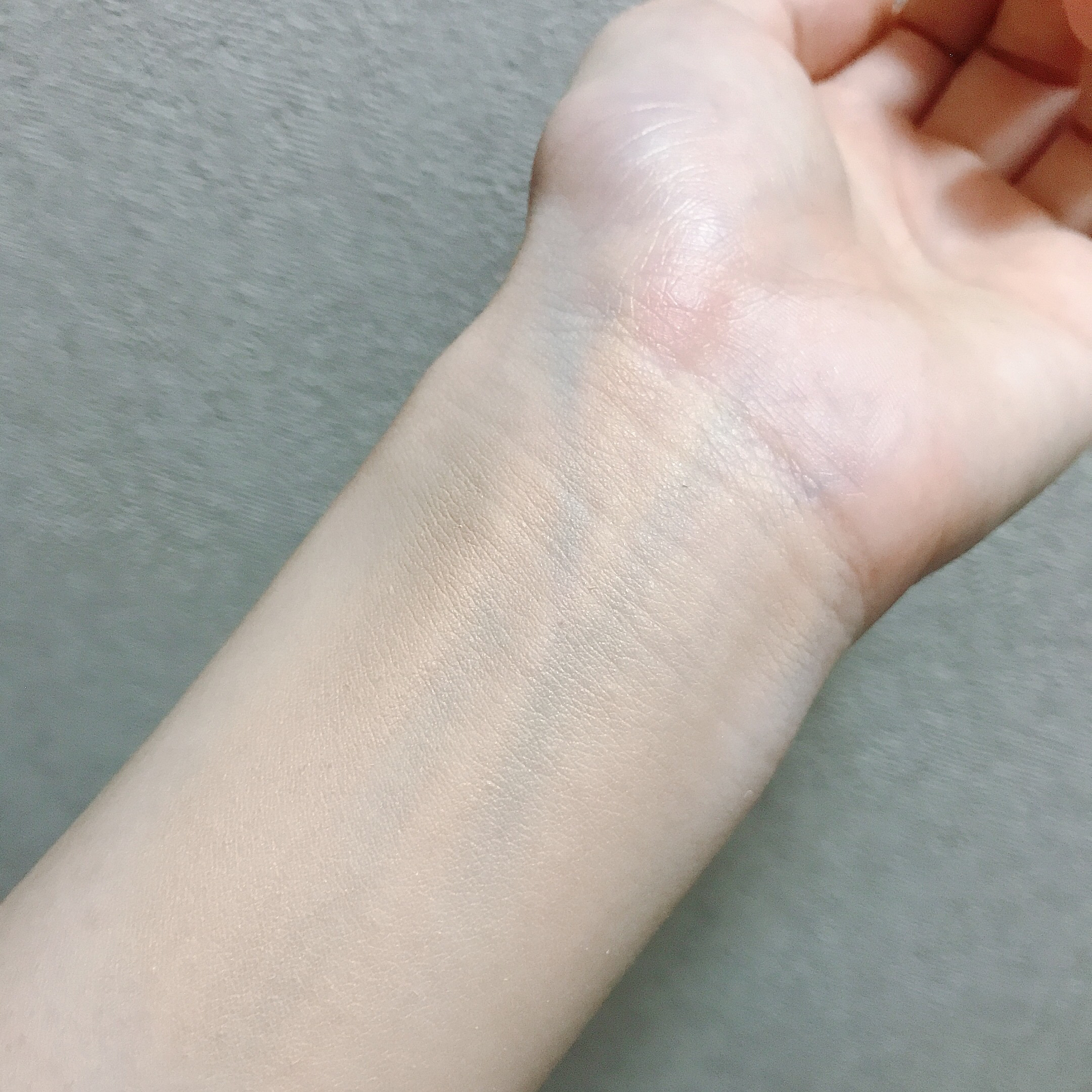 リキッドファンデーション 02 中間的な明るさ/media luxe/リキッドファンデーションを使ったクチコミ（3枚目）