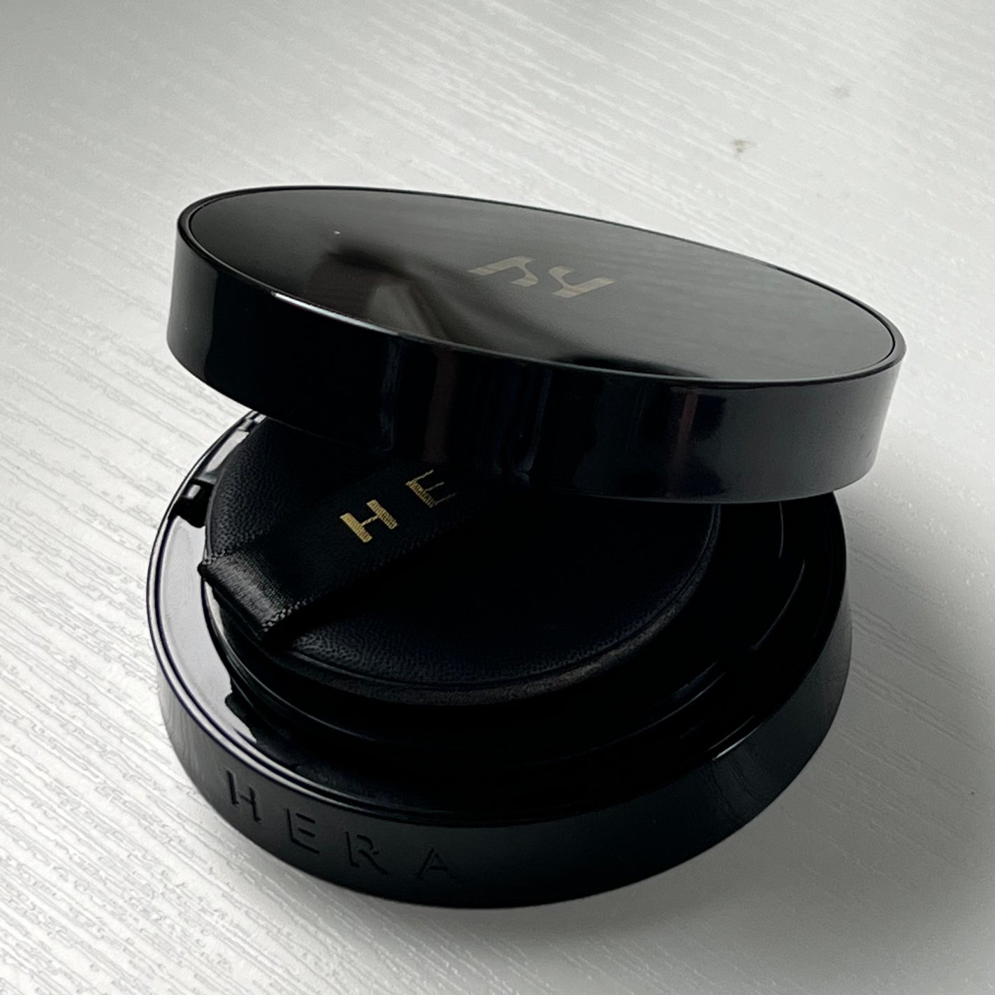 ブラック クッション/HERA/クッションファンデーションを使ったクチコミ(1枚目)