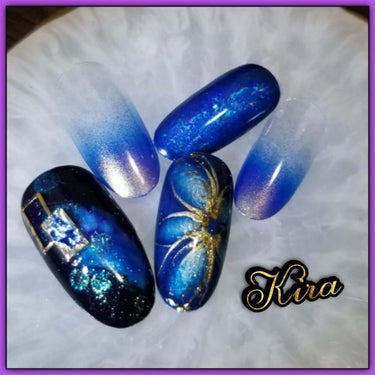 r.kira.nail on LIPS 「次は青✨作りたい時に作る個性的カラーデザイン☺✨・・・#ネイル..」（1枚目）