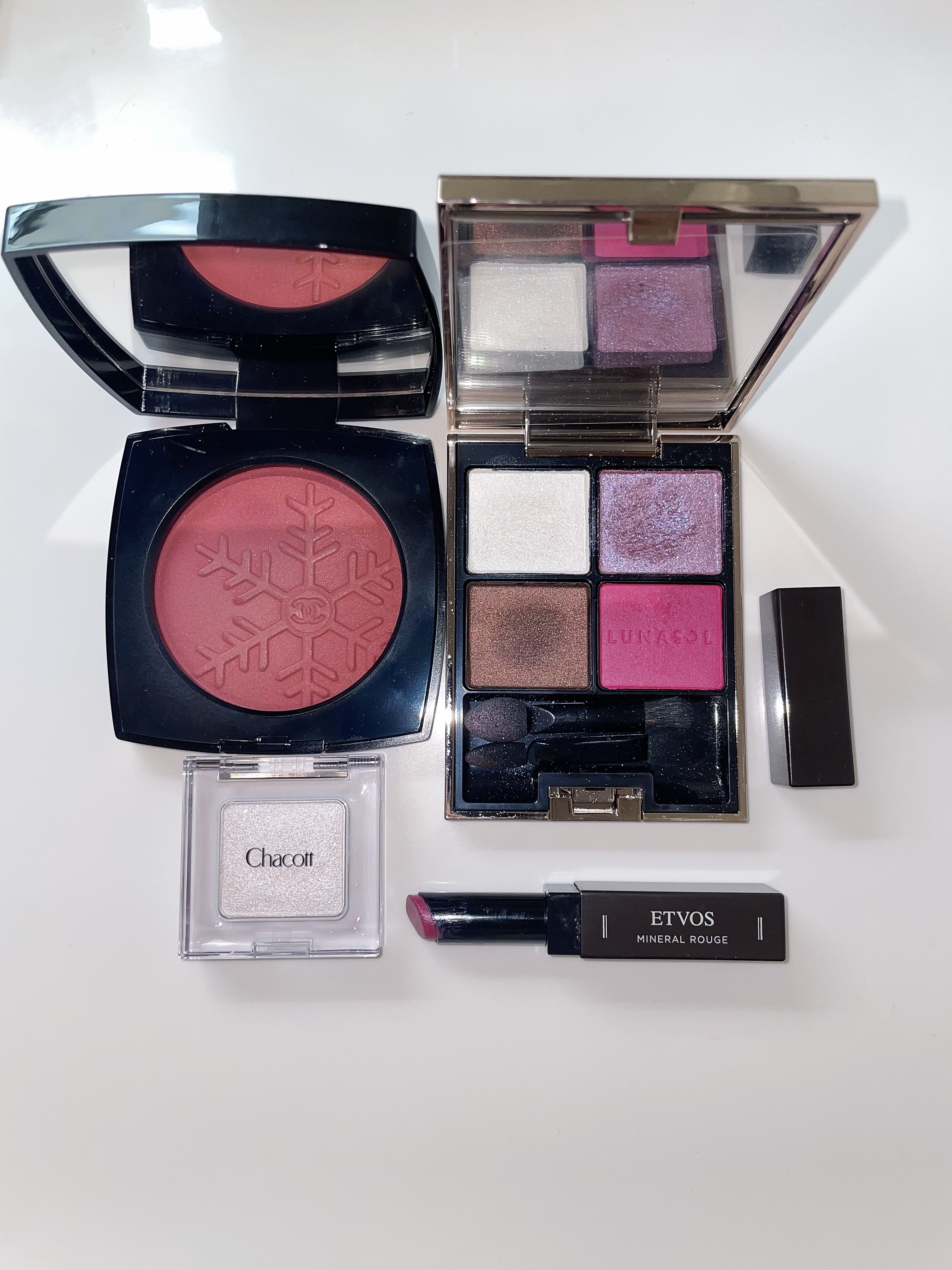 ミネラルルージュ ロージィミューズ（限定）/エトヴォス/口紅を使ったクチコミ（3枚目）