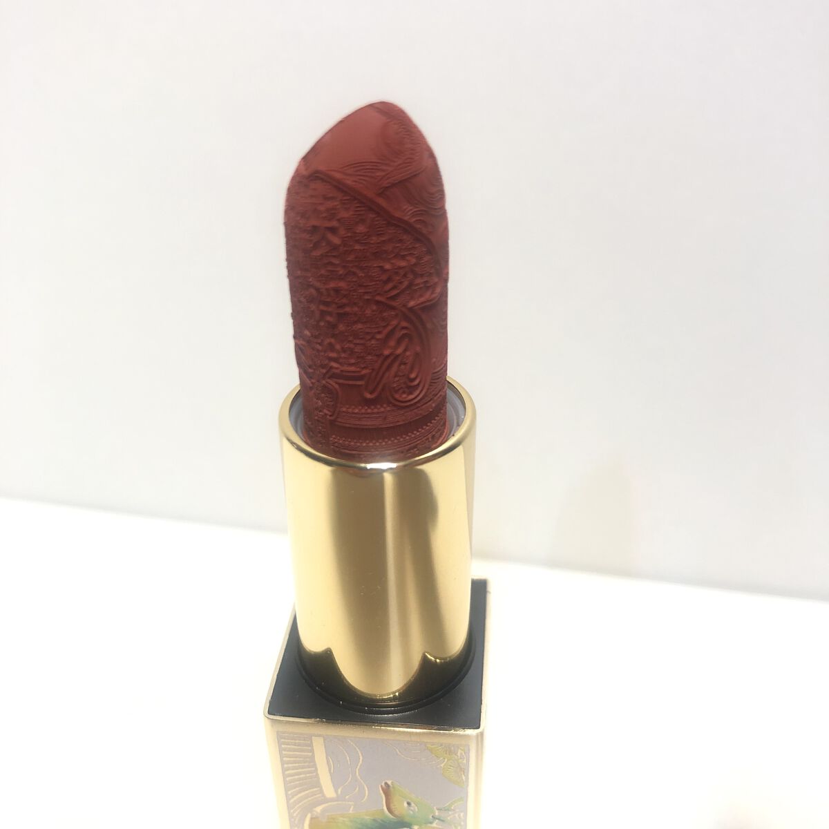 CATKIN Dreamworld Carving Lipstickのクチコミ「CATKIN
Dreamworld Carving Lipstick　C04

中国コスメ、彫.....」（3枚目）