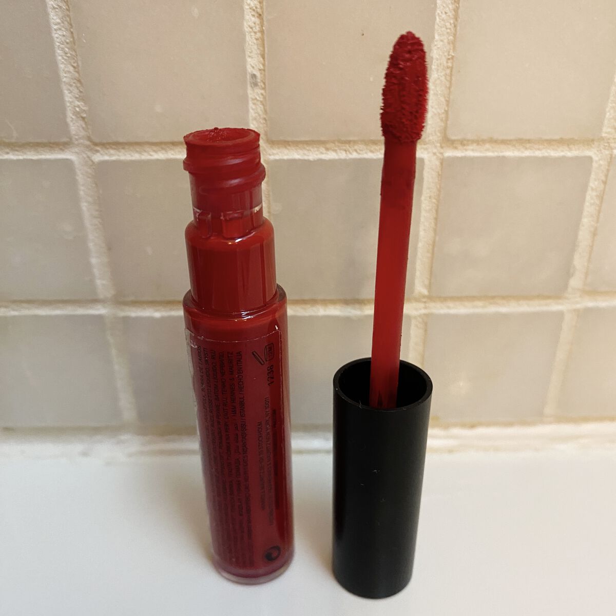 VELVET LIP CREAM/H&M/口紅を使ったクチコミ（2枚目）