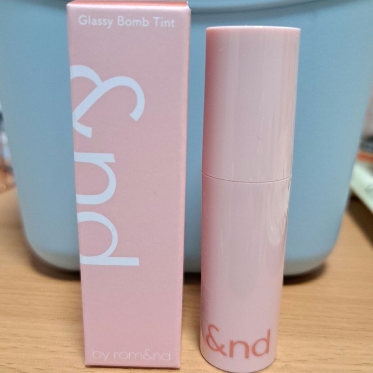 アンドバイロムアンド　グラッシーボムティント/&nd by rom&nd/リップティントを使ったクチコミ（2枚目）