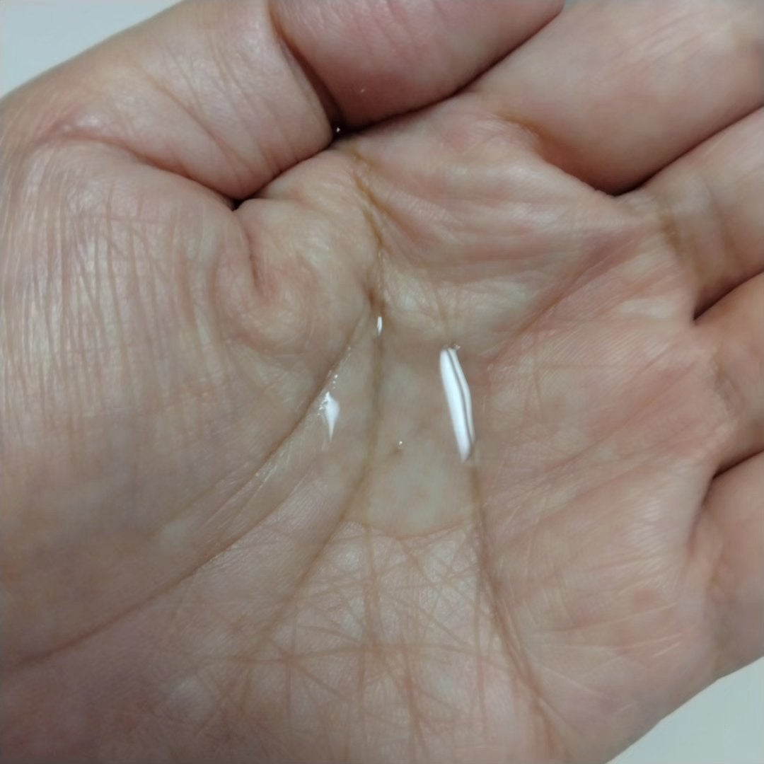 薬用しみ対策 美白化粧水 しっとりタイプ/メラノCC/化粧水を使ったクチコミ(2枚目)