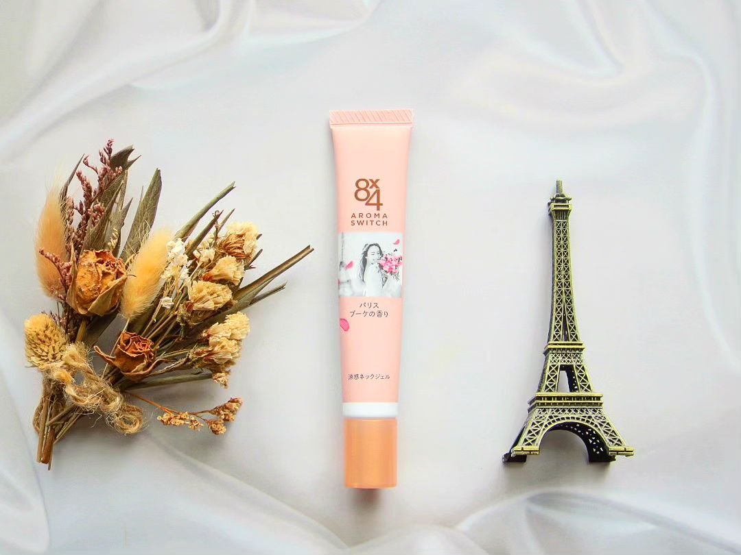 8x4 アロマスイッチ 涼感ネックジェル パリスブーケの香り/８ｘ４/デオドラント・制汗剤を使ったクチコミ（1枚目）