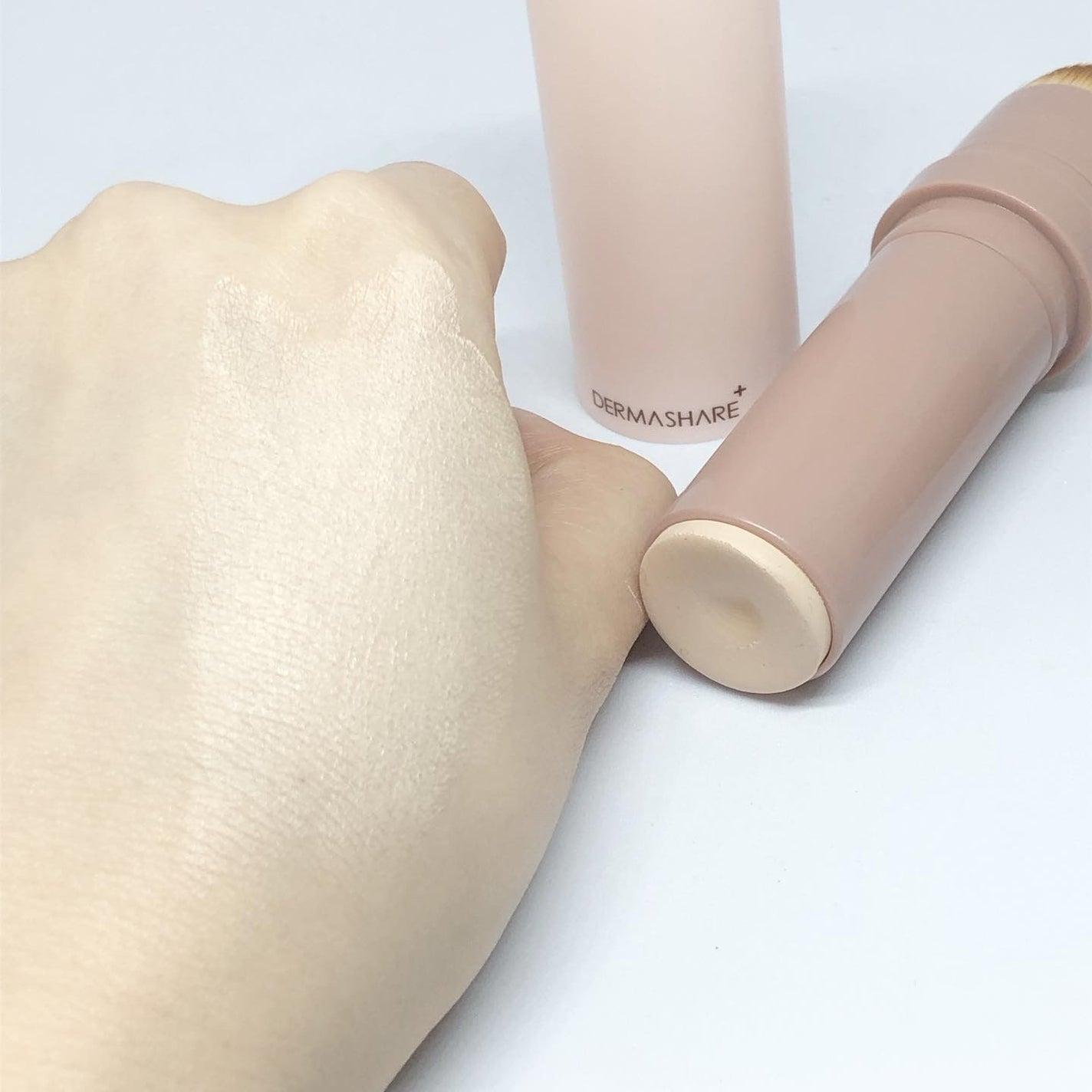 ヴィーガンナチュラルカバースティックファンデーション/DERMASHARE/その他ファンデーションを使ったクチコミ(5枚目)