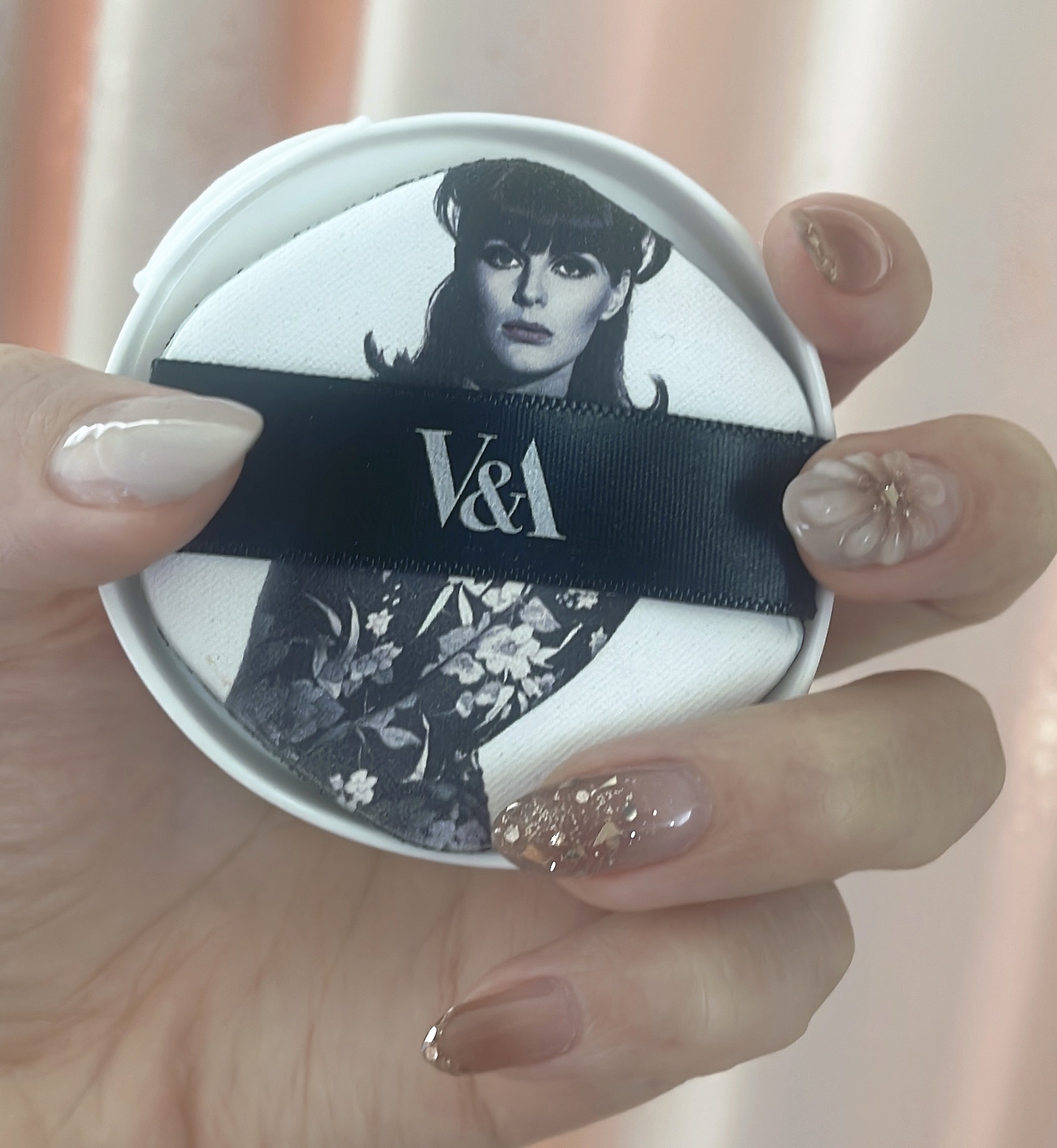 ロングウェアクッションファンデーション マット/V&Aビューティー/クッションファンデーションを使ったクチコミ（1枚目）