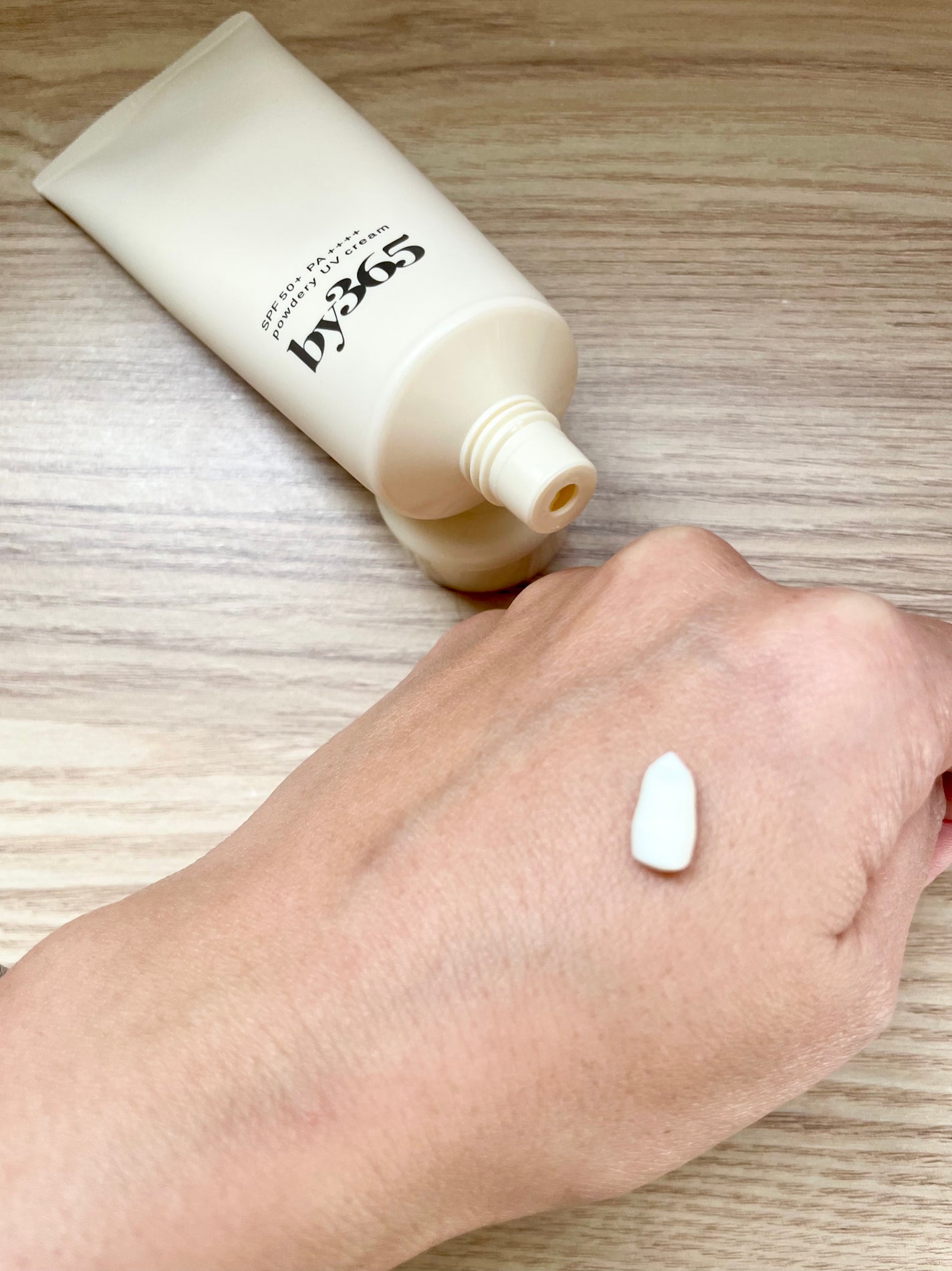 by365 パウダリーUVクリーム/ナリスアップ/日焼け止めクリームを使ったクチコミ(2枚目)