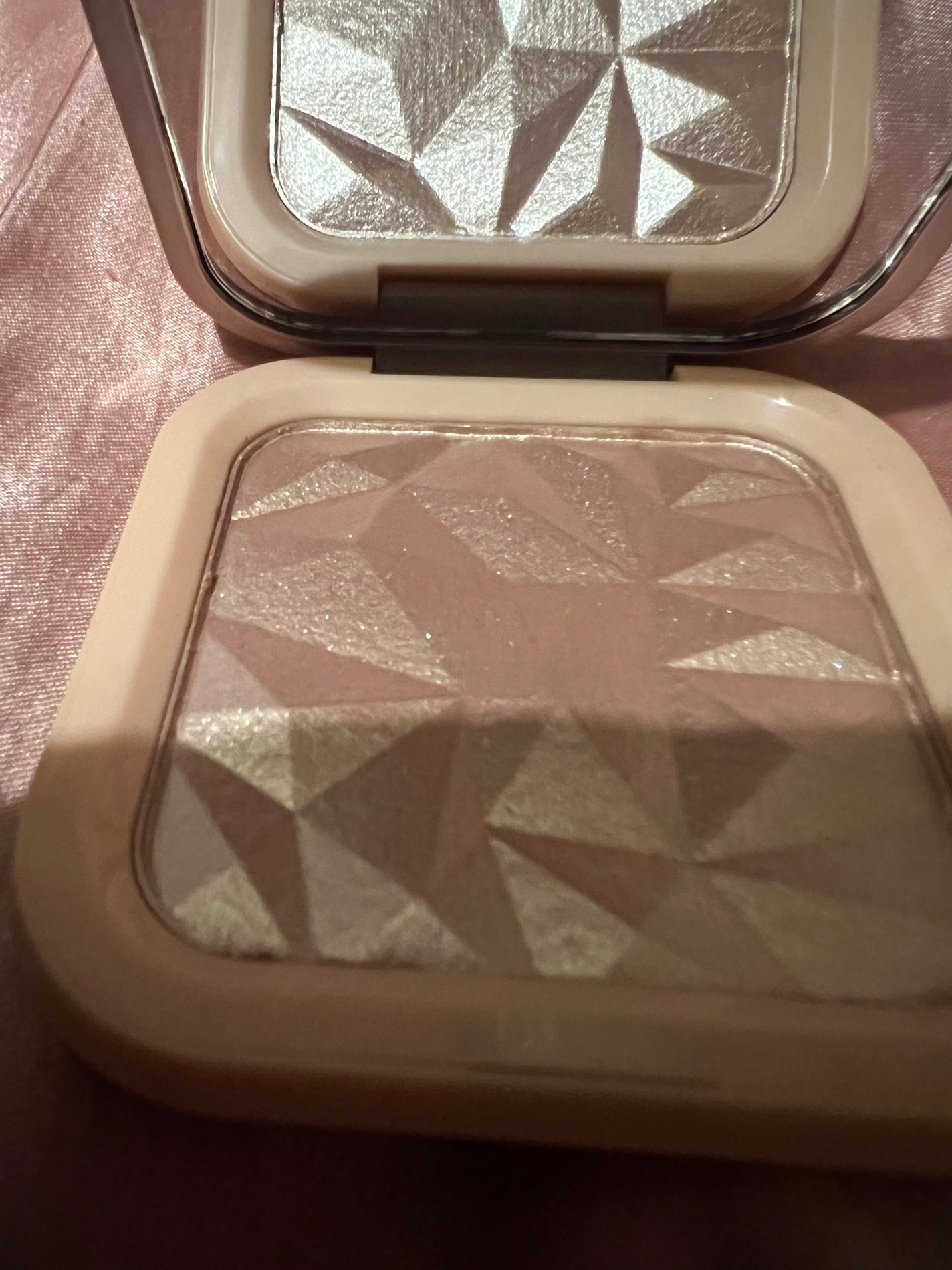 know you letten ダイヤモンド ハイライトパウダー/ELLESY/パウダーハイライトを使ったクチコミ(3枚目)