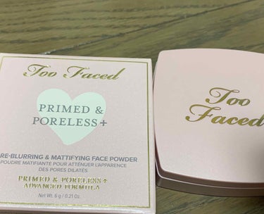 プライムド & ポアレス + フェイス パウダー/Too Faced/プレストパウダーを使ったクチコミ（2枚目）