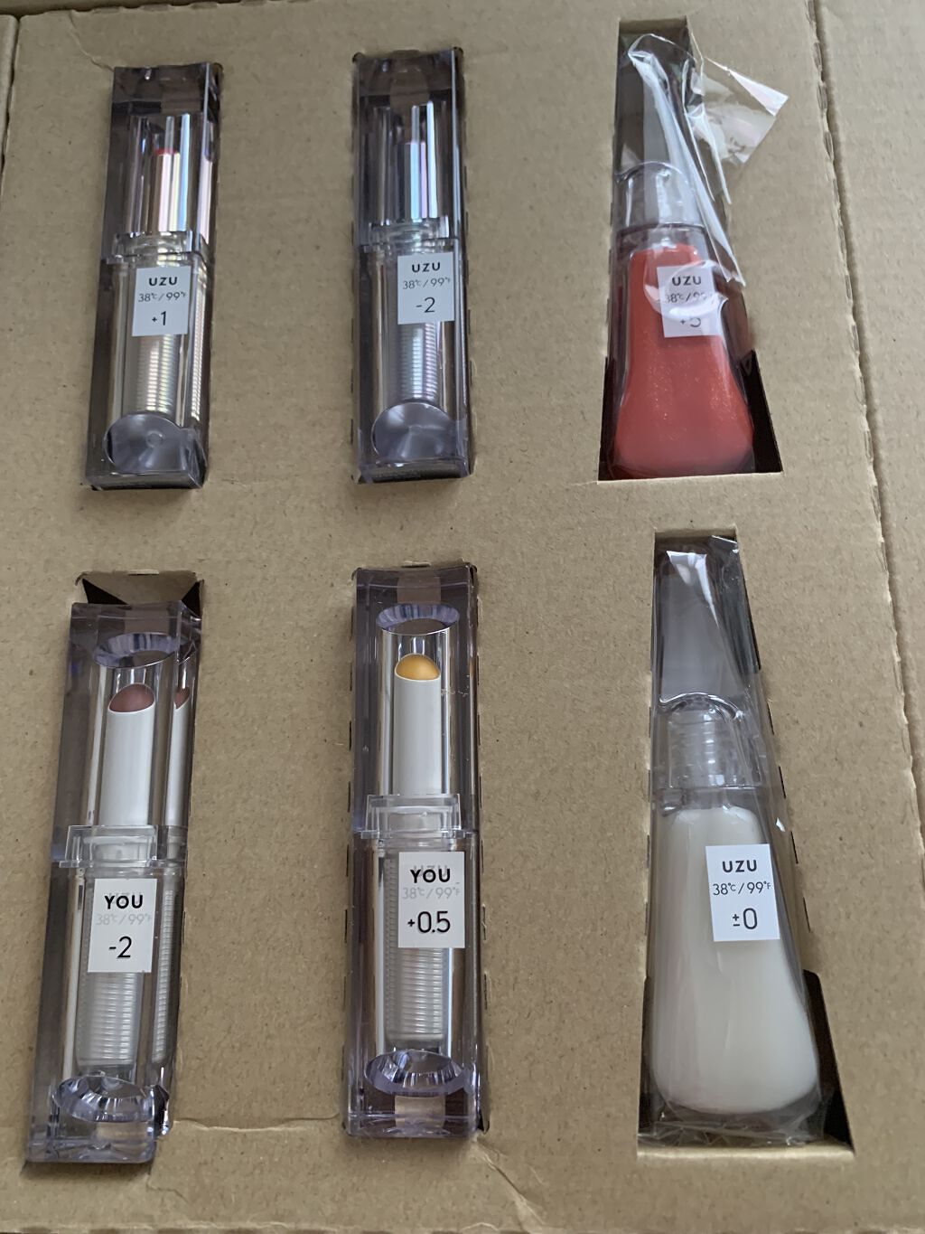 UZU BY FLOWFUSHI 38℃/99℉ LIP COLLECTION BOOK ORANGE edition/宝島社/書籍を使ったクチコミ（2枚目）