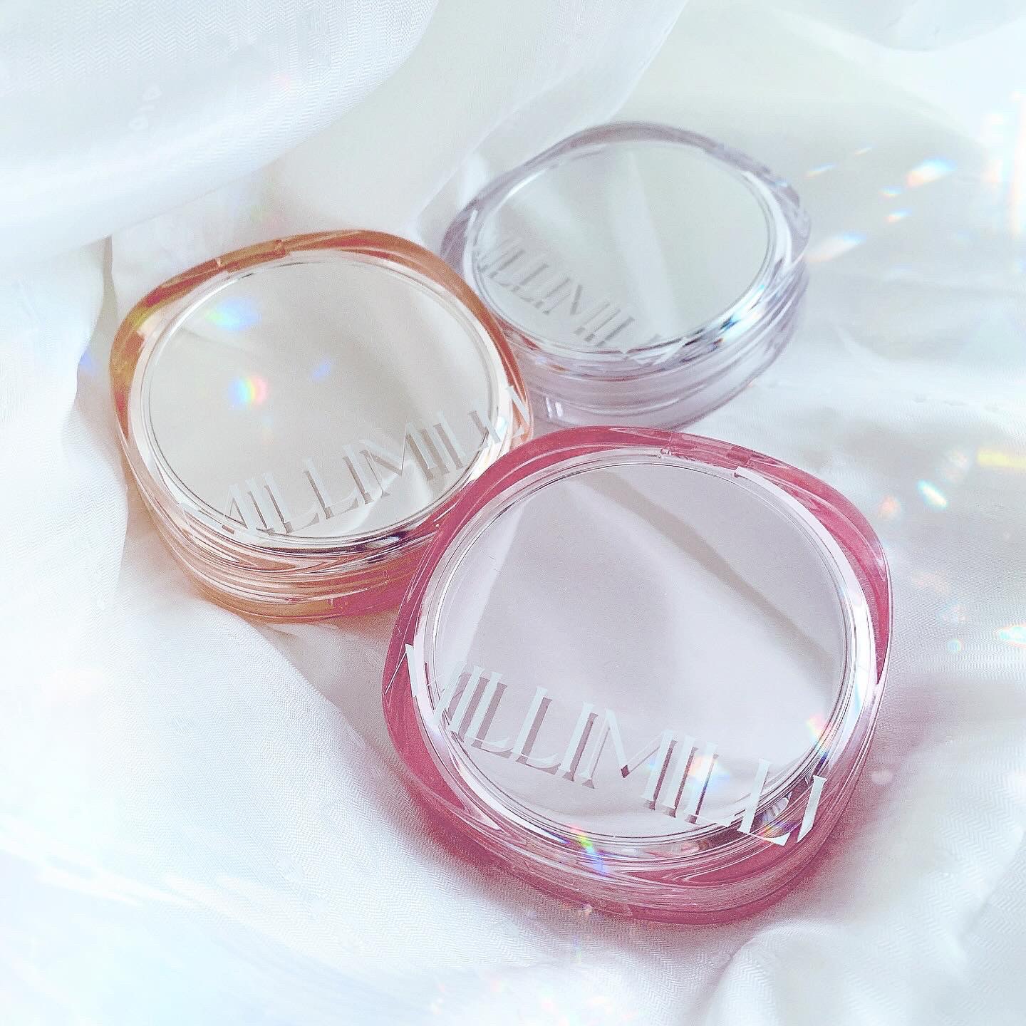 あのミリミリから4月20日に
「ツートン クッションファンデーション」が新発売🎉

MILLIMILLI 
ツートン クッション
SPF50+・PA+++

ベースカラーとハイライトカラーの
2つのカラーが一つのクッションになっているので