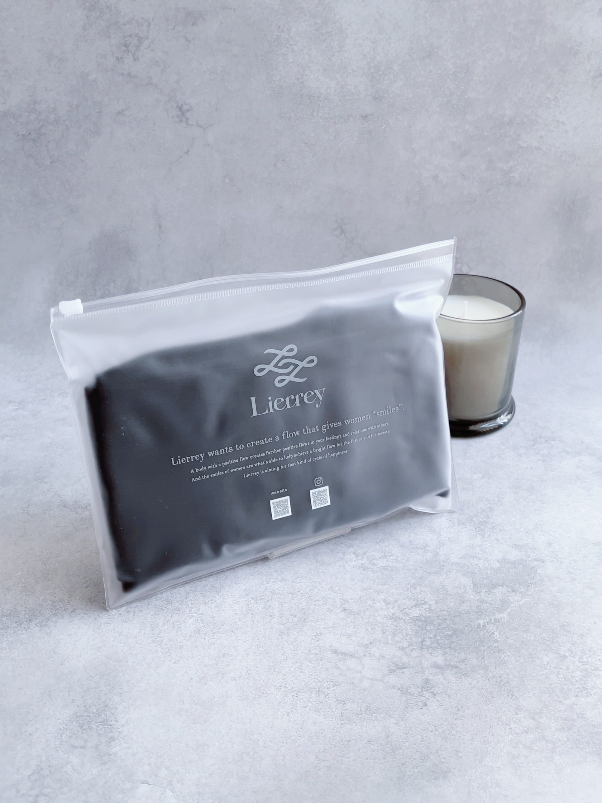 🎼.•*¨*•.¸¸🎶Colantotteの女性向けブランド、Lierrey(リエリィ)から伸縮性の高い糸を、部位ごとに編み分けた『Lierrey マグナライフウェア 着圧レギンス』🎼.•*¨*•.¸¸🎶

腰の位置に6個の磁石を配