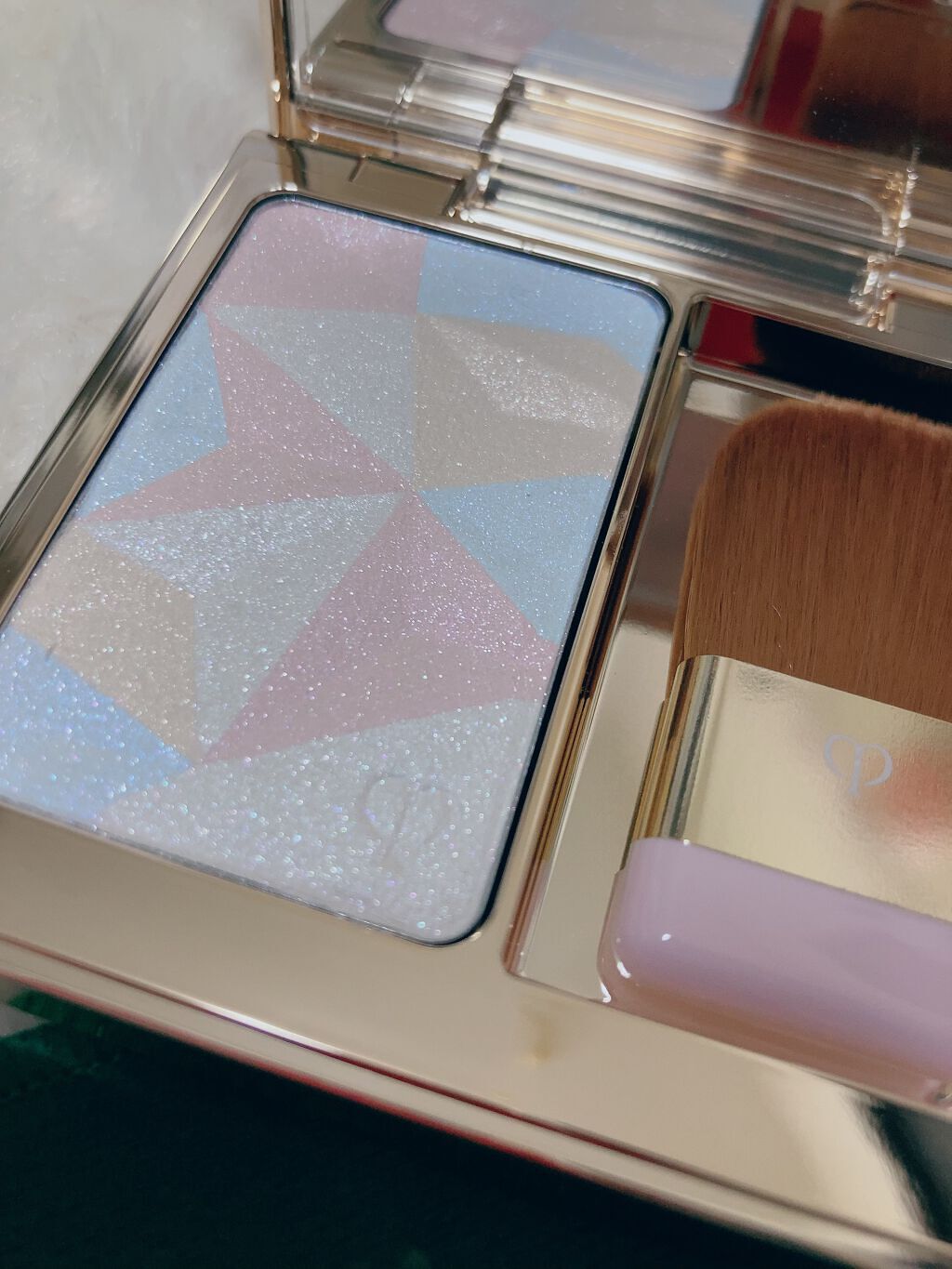 クレ・ド・ポー ボーテ レオスールデクラ 103 Wonder-full Radiance【数量限定】/クレ・ド・ポー ボーテ/パウダーハイライトを使ったクチコミ（2枚目）