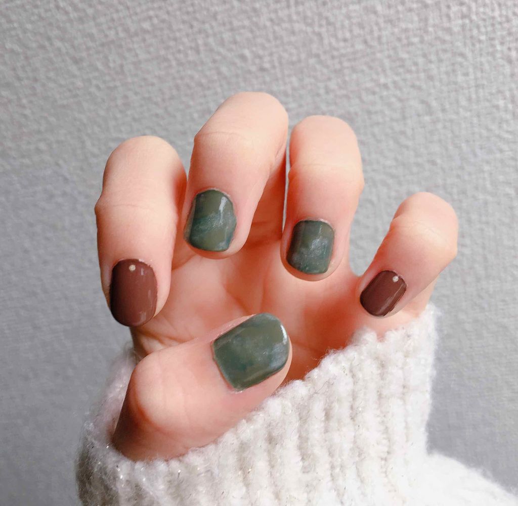 ネイルホリック Earth color/ネイルホリック/マニキュアを使ったクチコミ（2枚目）