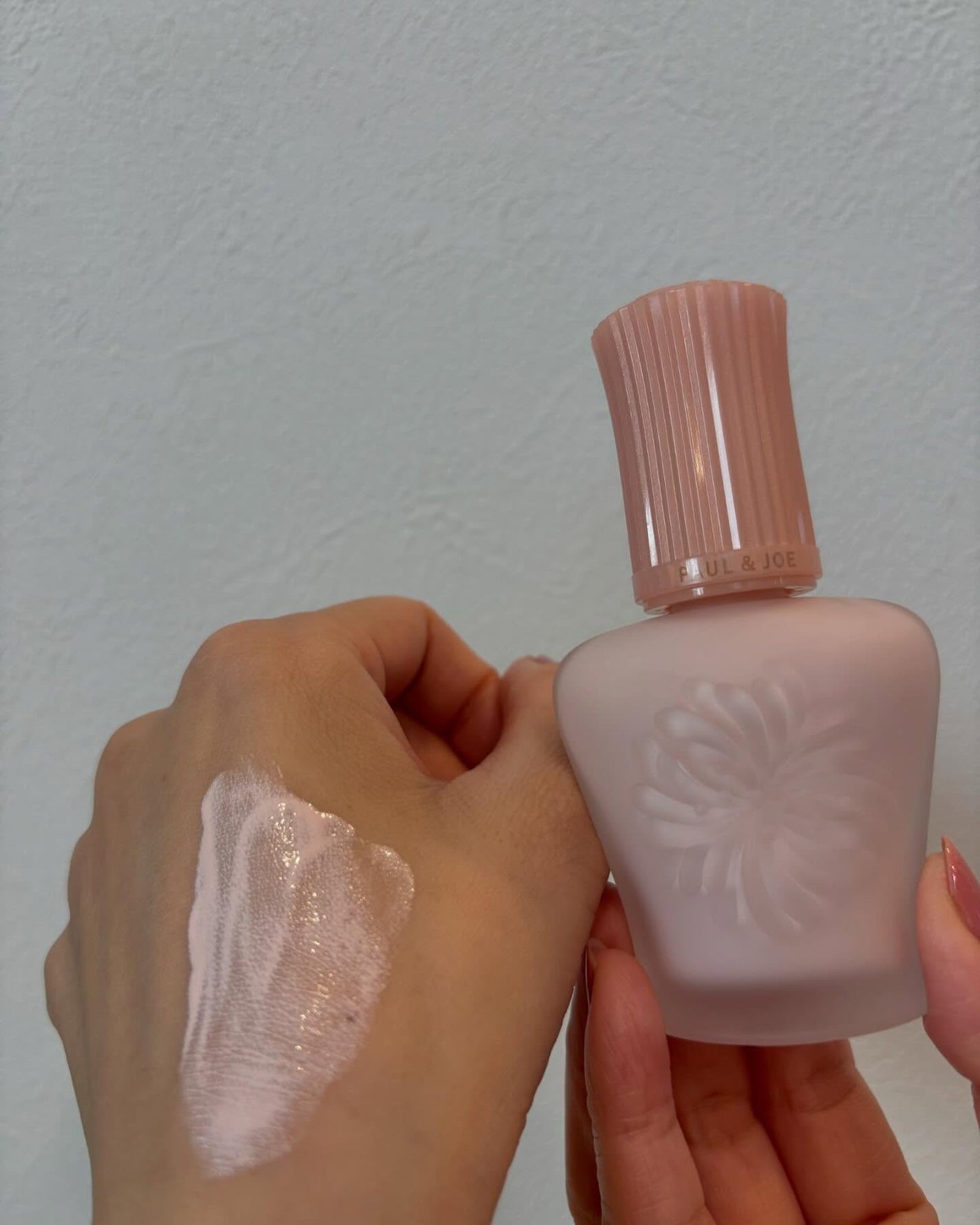 モイスチュアライジング プライマー/PAUL & JOE BEAUTE/化粧下地を使ったクチコミ(4枚目)