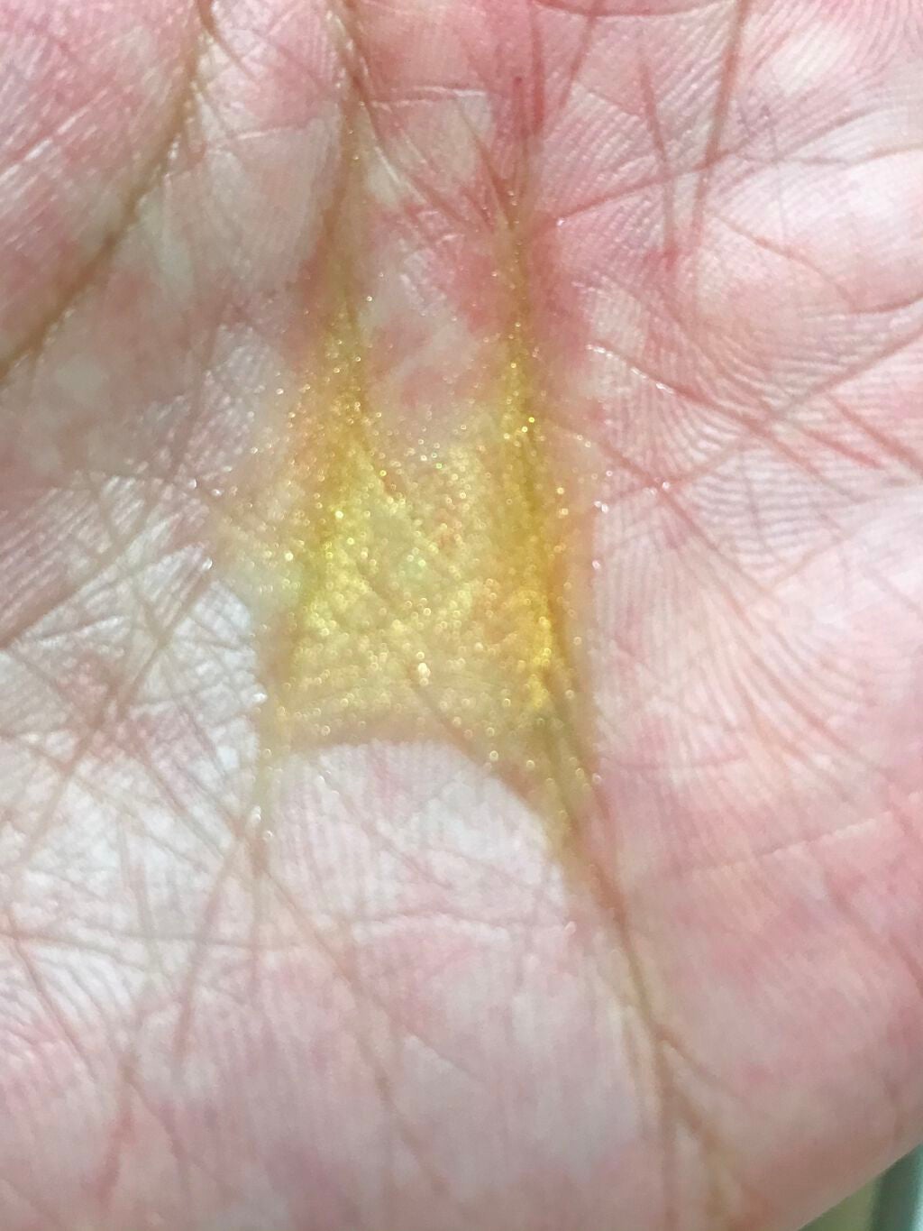 榎本みか on LIPS 「wisemonkey様提供blessmeセイントオイル15mL..」(3枚目)