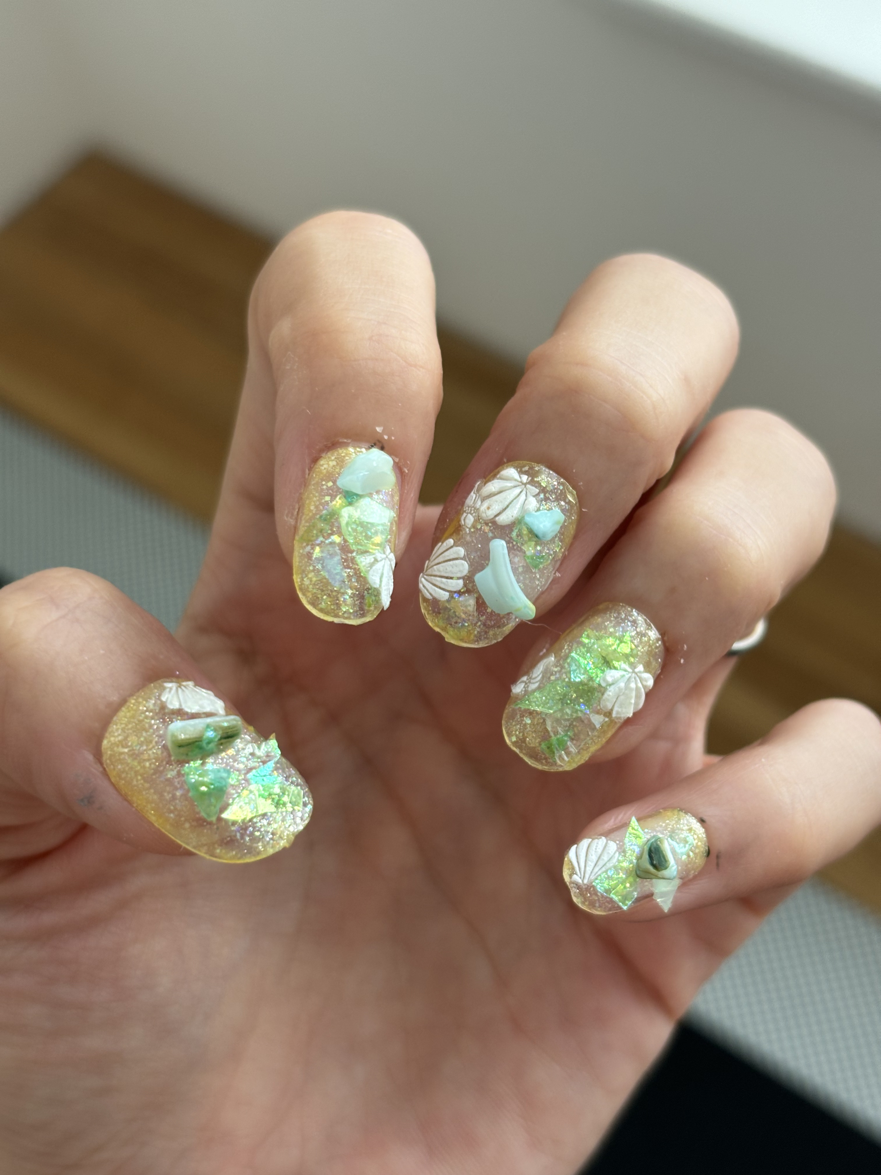 ネイルホリック リミテッドカラー カスタムジェラート YE513 マンゴー/ネイルホリック/マニキュアを使ったクチコミ（2枚目）