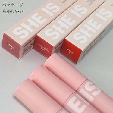 BLESSED MOON フラッフィリップティントのクチコミ「気になっていたBLESSED MOONのFLUFFY LIP TINT。
しっかり色付いて落ち.....」（2枚目）