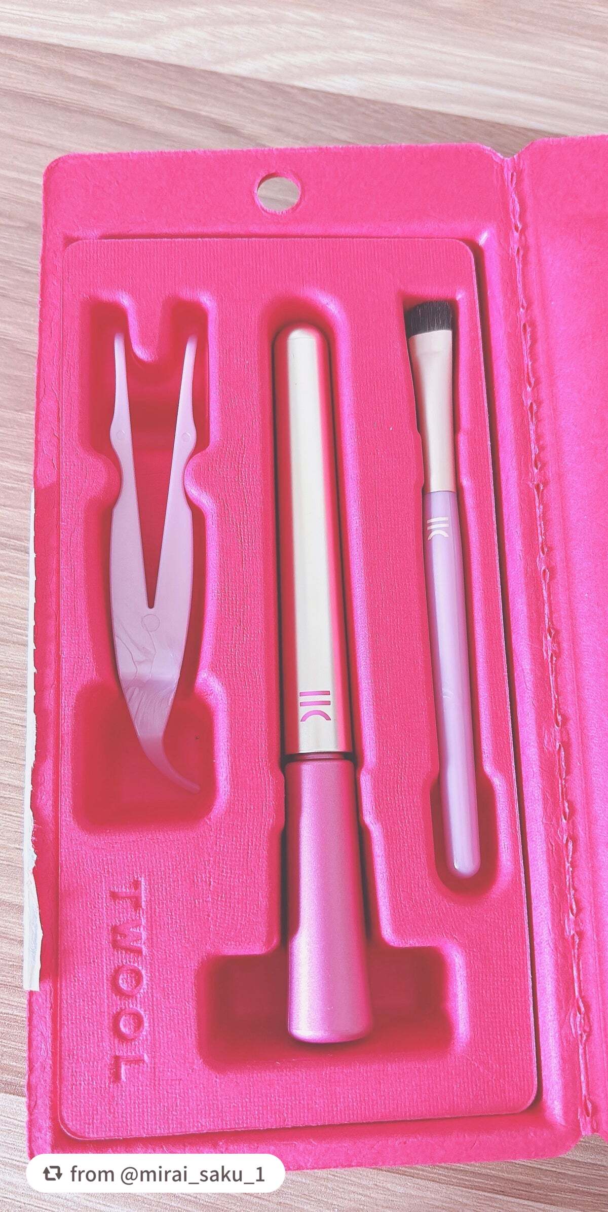 TWOOL ダブルアイリッドグルー/SHOBIDO/二重まぶた用アイテムを使ったクチコミ(2枚目)