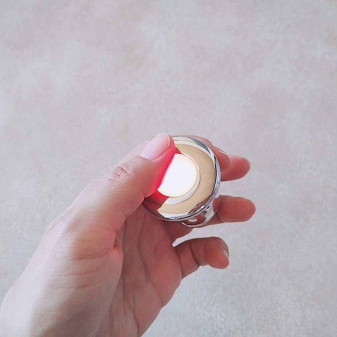 オーセンティックＬＥＤブースター/AUTHENTIC/美顔器・マッサージを使ったクチコミ（2枚目）