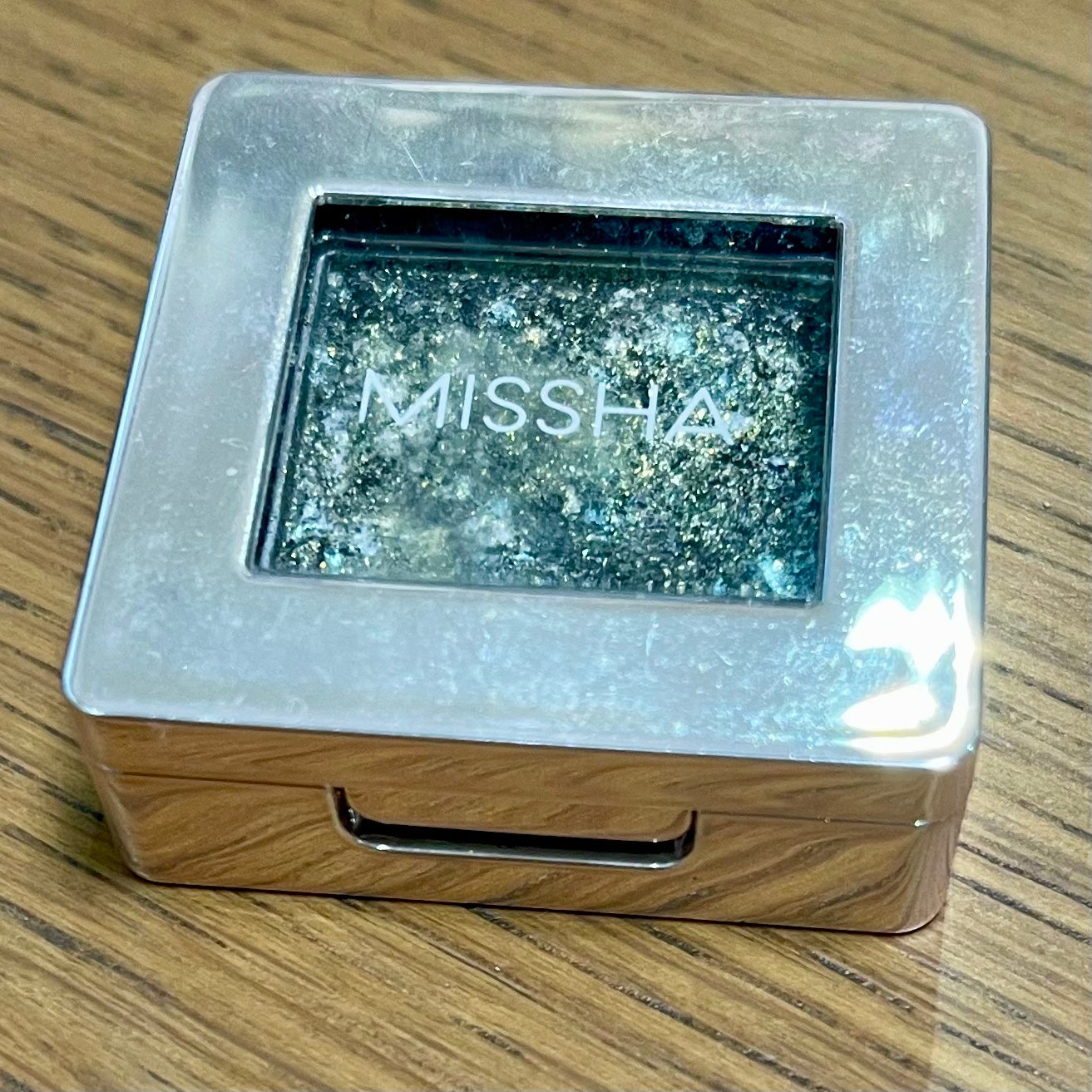 グリッタープリズム シャドウ/MISSHA/グリッターを使ったクチコミ(1枚目)