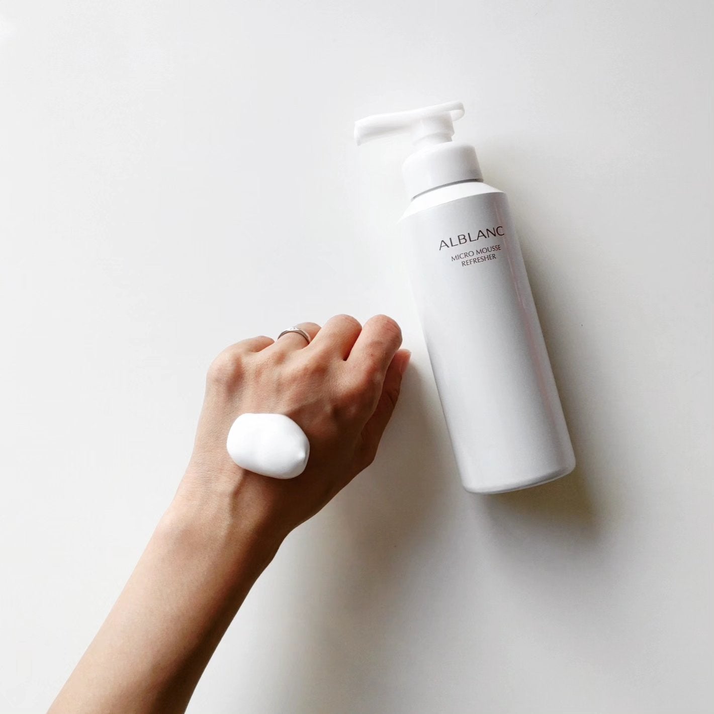 マイクロムース リフレッシャー/ALBLANC/泡洗顔を使ったクチコミ(4枚目)