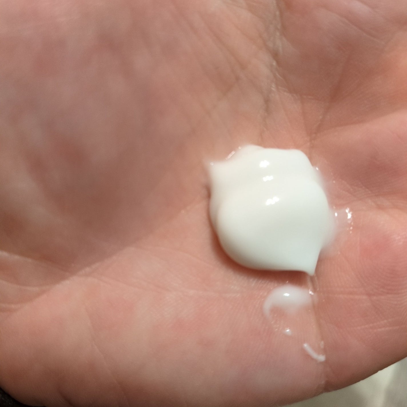 プルント リライト美容液ヘアミルク/Purunt./ヘアミルクを使ったクチコミ(2枚目)