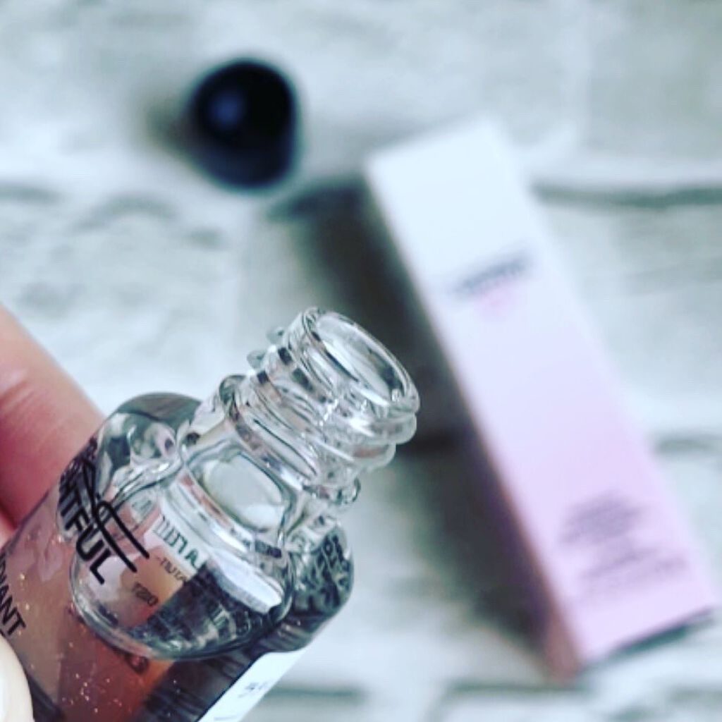 ライトフル C3 ラディアント ハイドレーション スキンローション/M・A・C/化粧水を使ったクチコミ(2枚目)